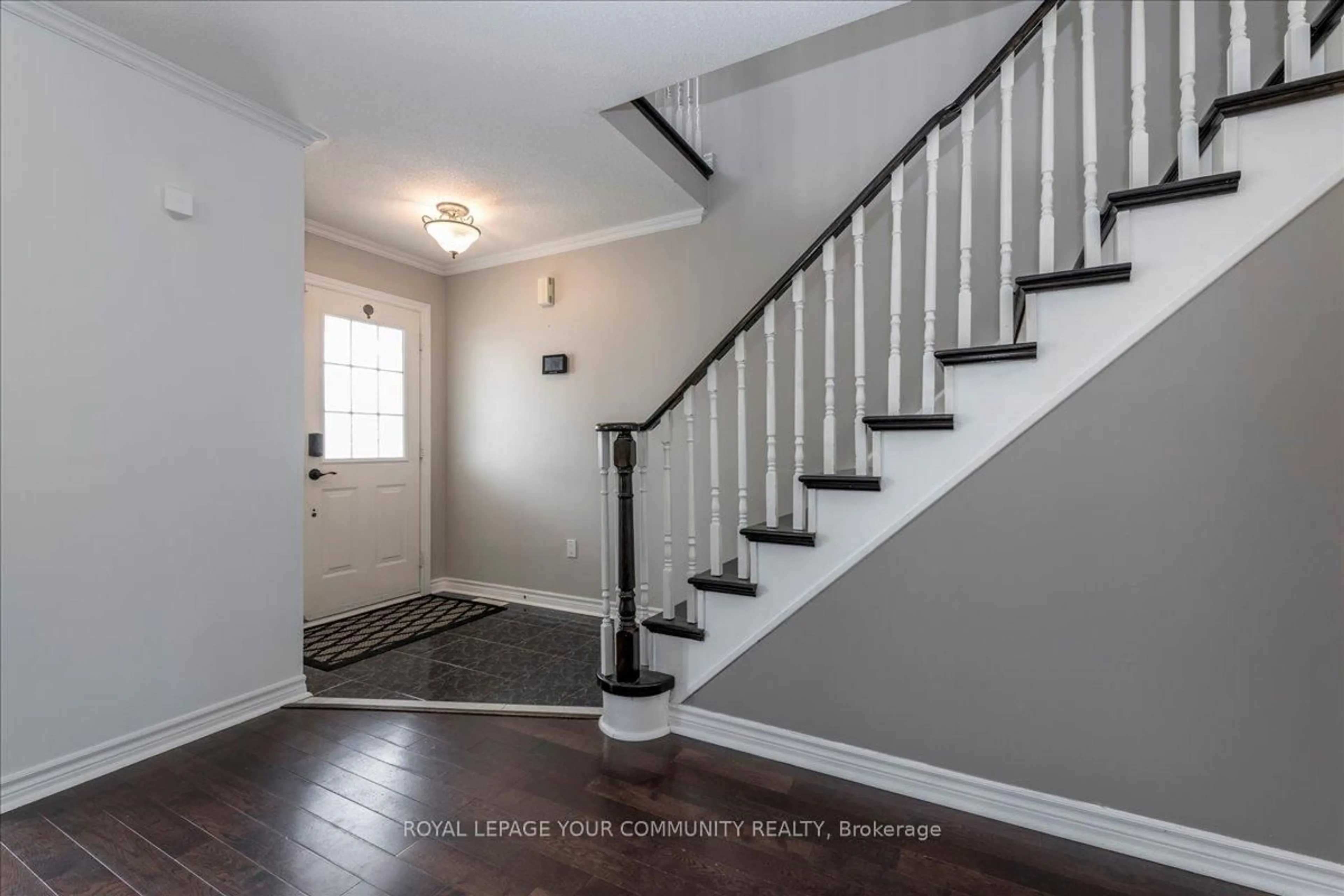 Indoor entryway for 181 Succession Cres, Barrie Ontario L4M 7H5