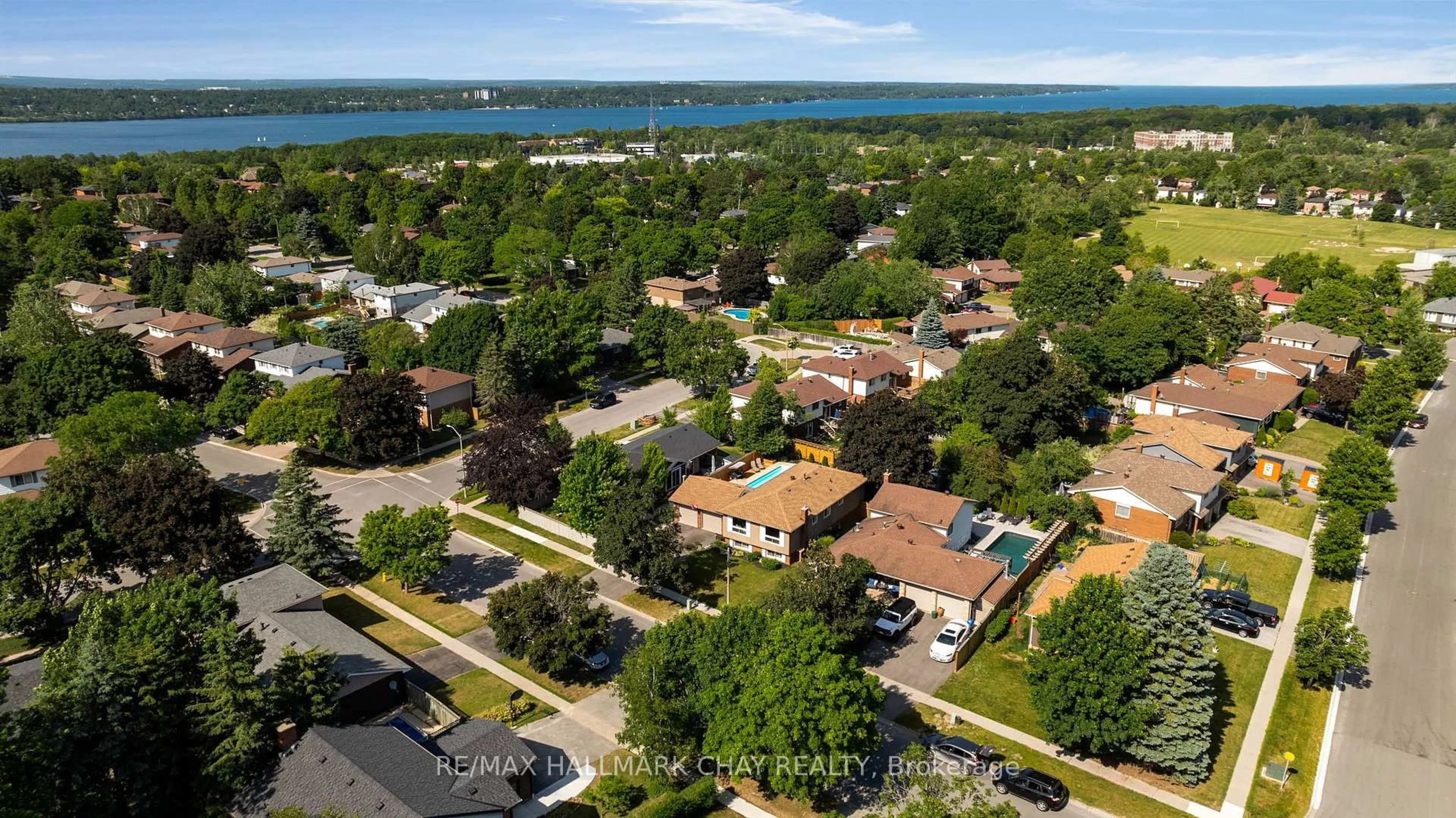 A pic from outside/outdoor area/front of a property/back of a property/a pic from drone, water/lake/river/ocean view for 13 Armstrong Blvd Blvd, Barrie Ontario L4N 5G3