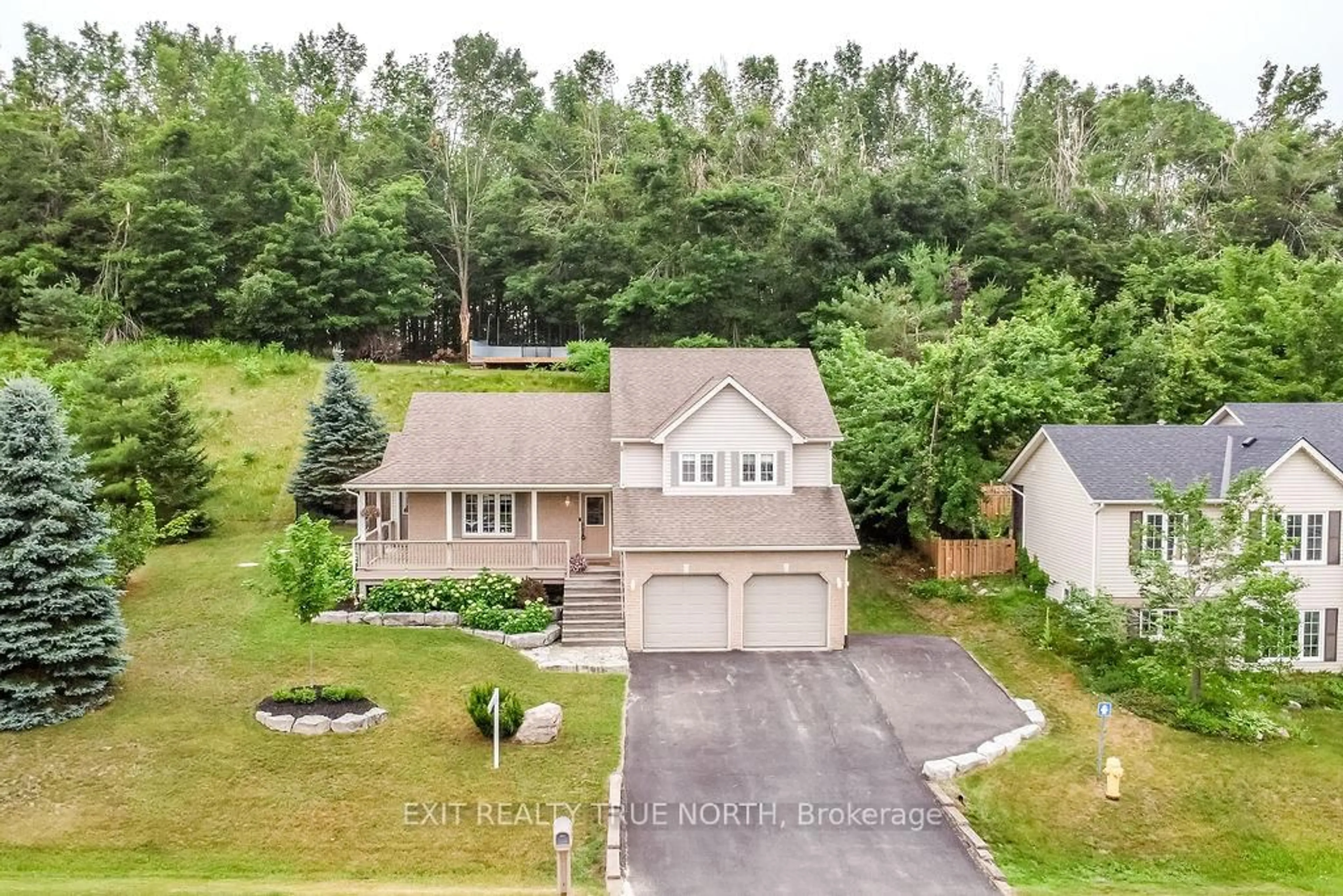 A pic from outside/outdoor area/front of a property/back of a property/a pic from drone, unknown for 24 Ironwood Tr, Oro-Medonte Ontario L0K 1E0