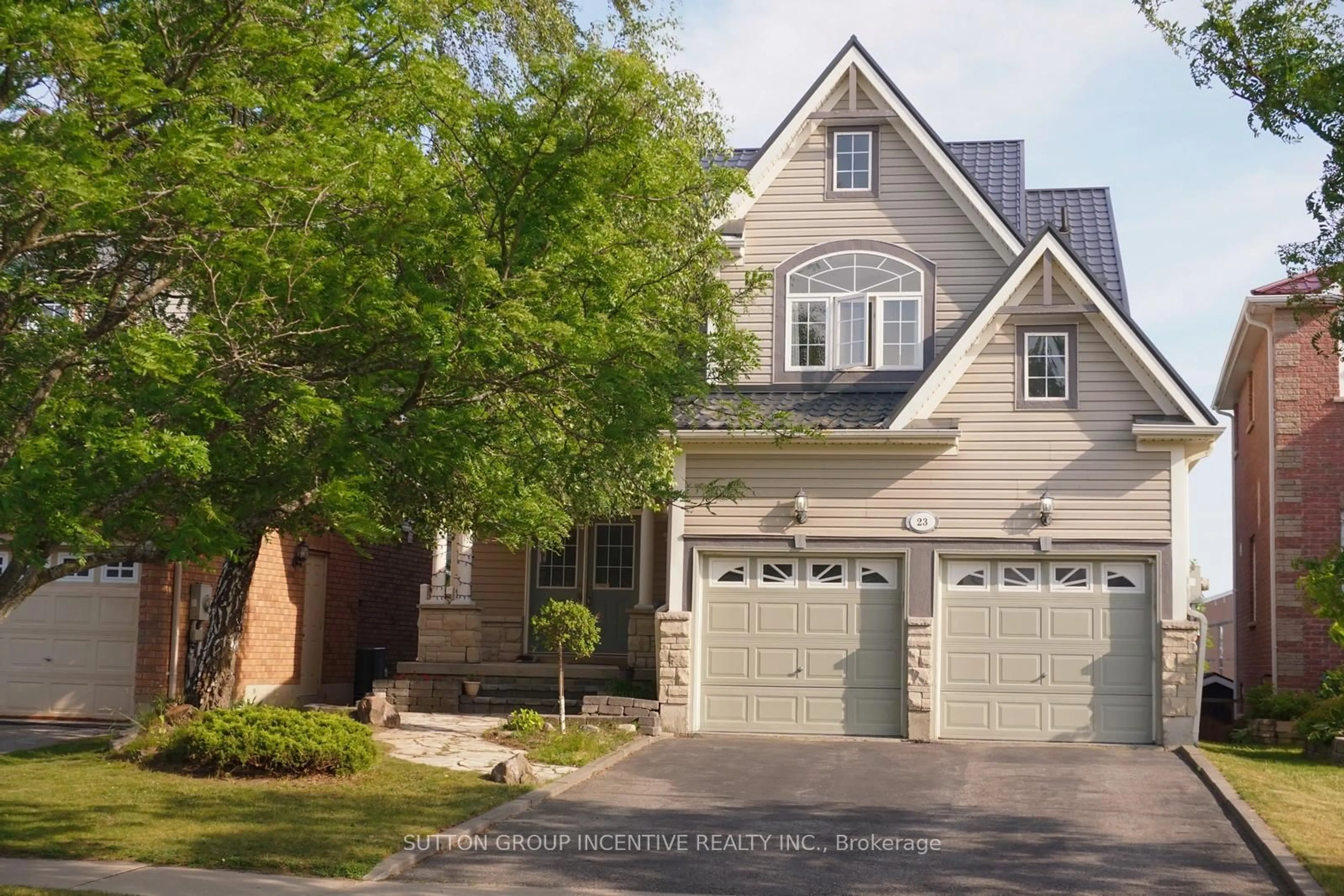 Home with brick exterior material, street for 23 Sovereign's Gate, Barrie Ontario L4N 0K7
