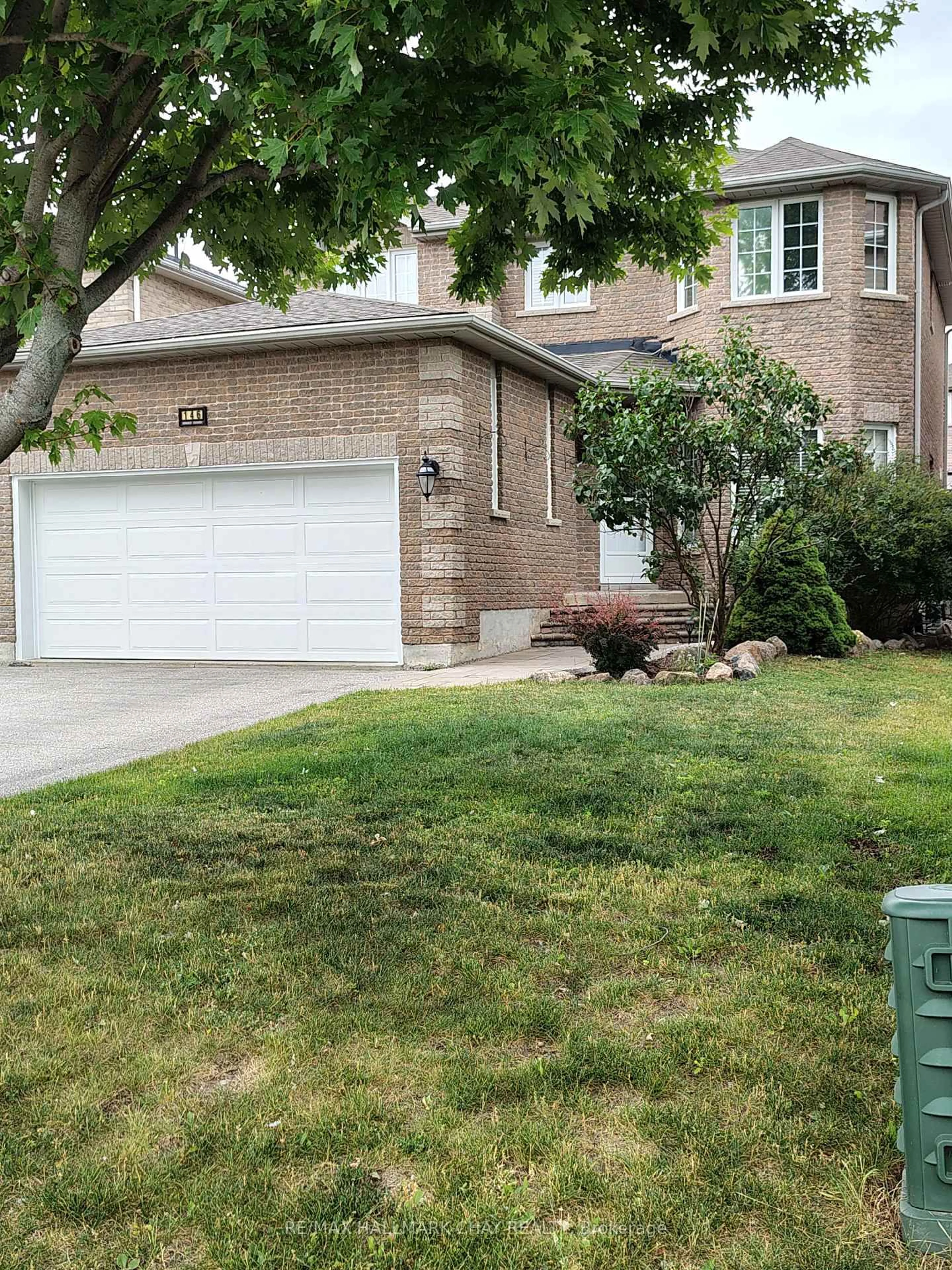 Home with brick exterior material, street for 146 Raymond Cres, Barrie Ontario L4N 0V7