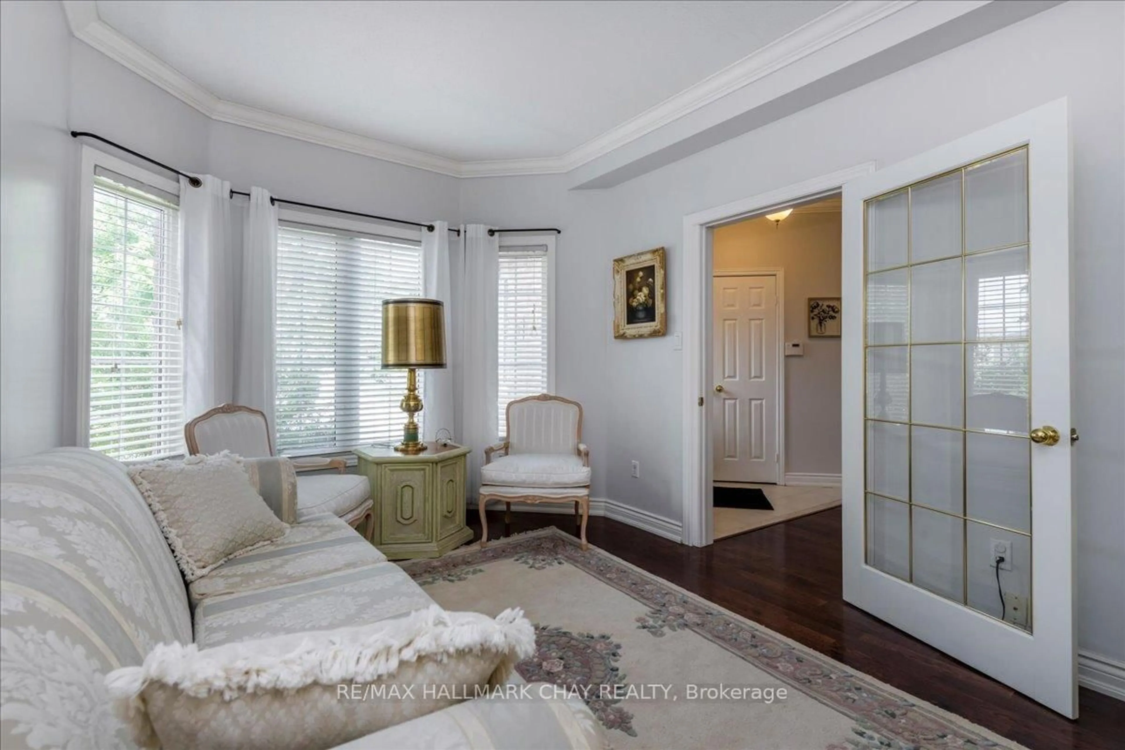 Living room with furniture, unknown for 146 Raymond Cres, Barrie Ontario L4N 0V7