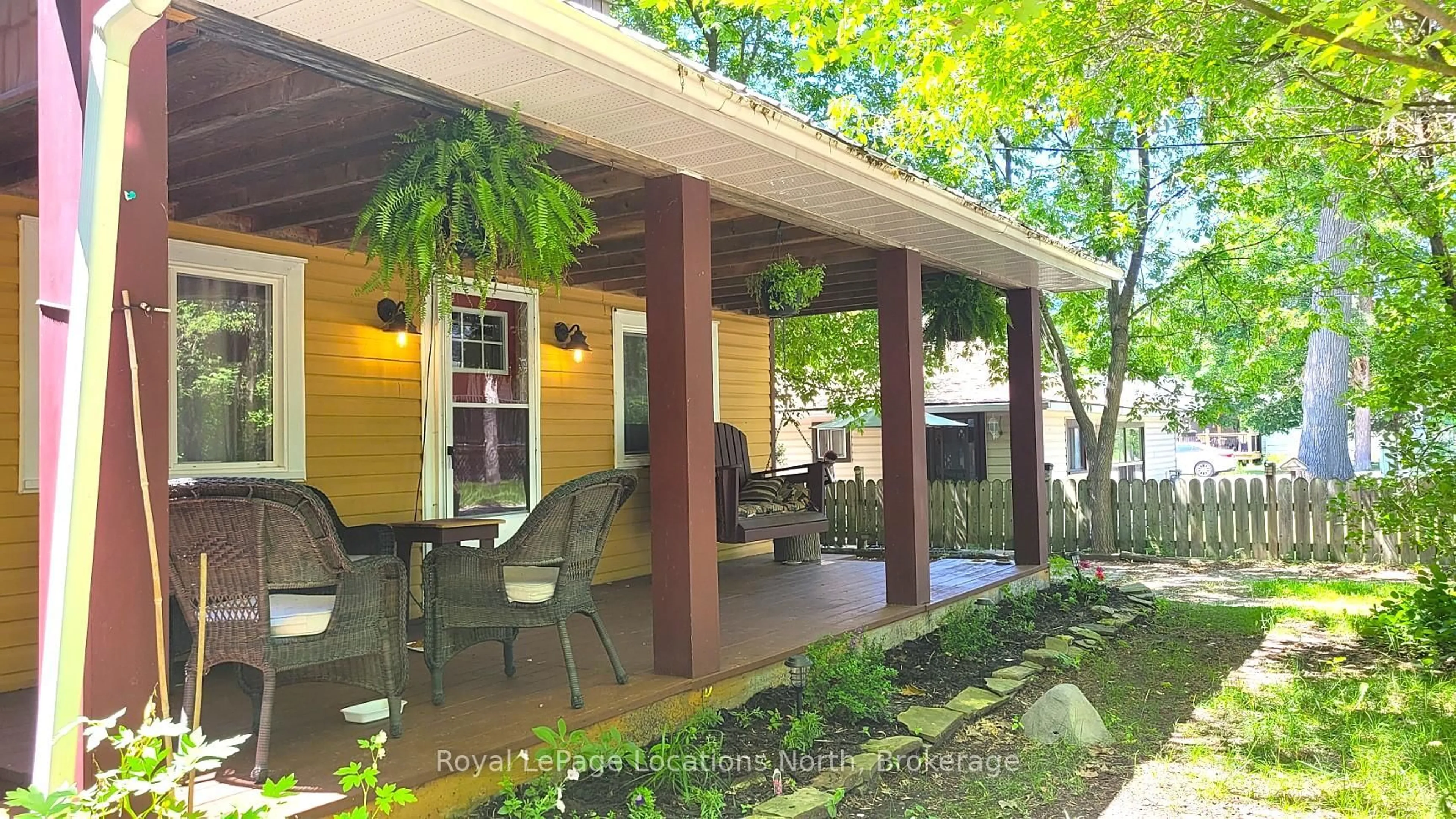 Patio, street for 6 Third St, Tiny Ontario L0L 2J0