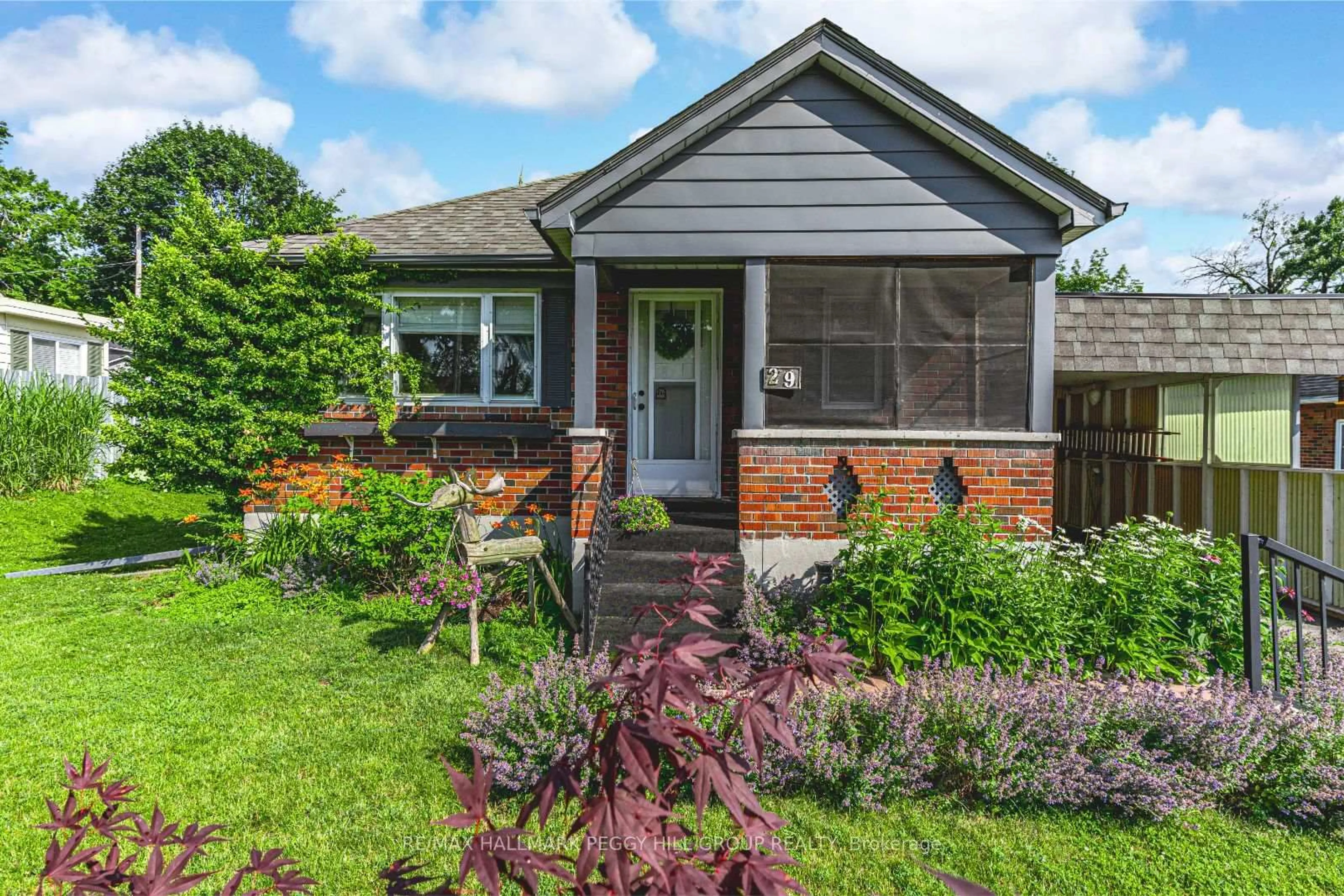 Unknown for 29 Argyle Ave, Orillia Ontario L3V 2V5