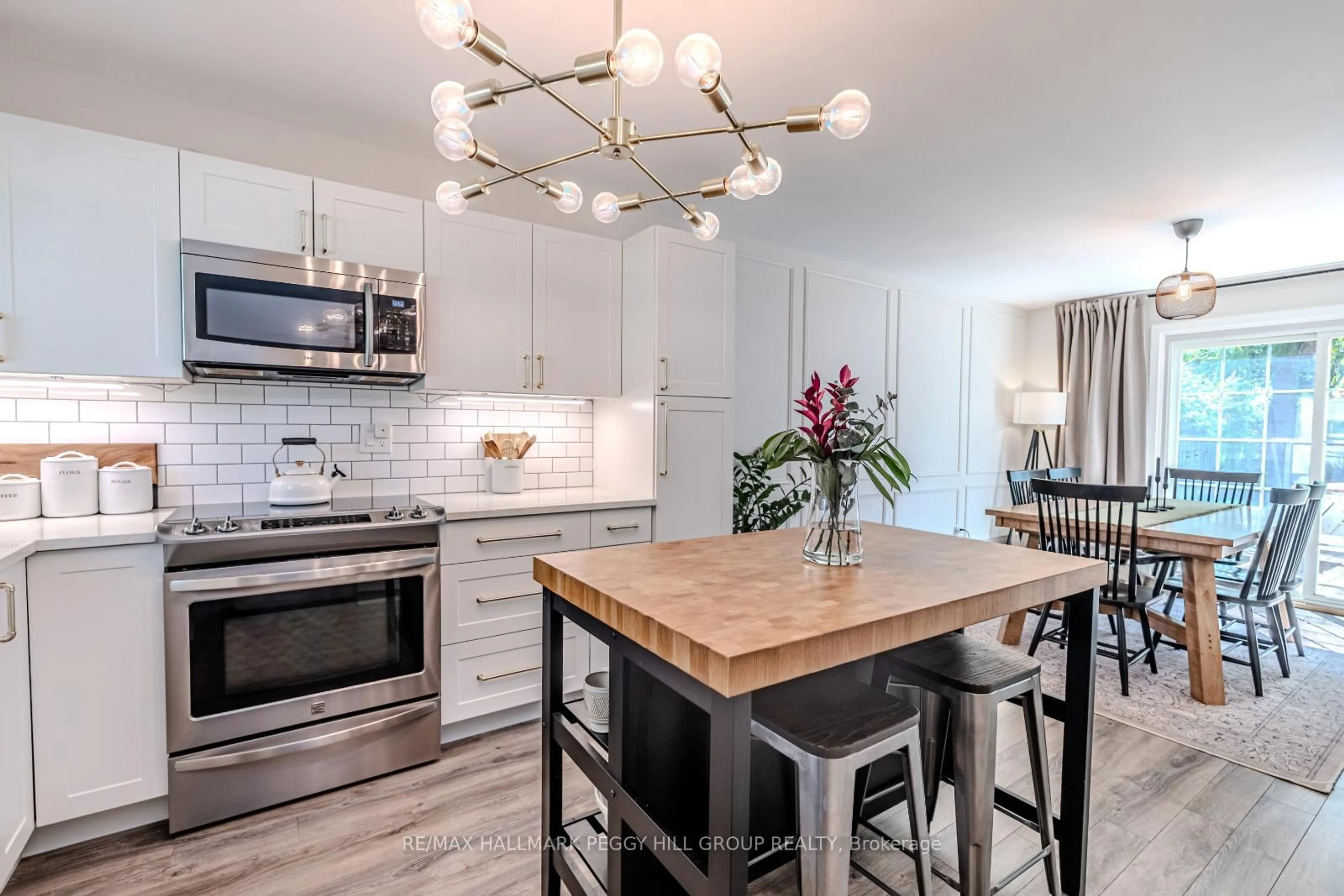 Open concept kitchen, unknown for 45 Ottaway Ave, Barrie Ontario L4M 2W8