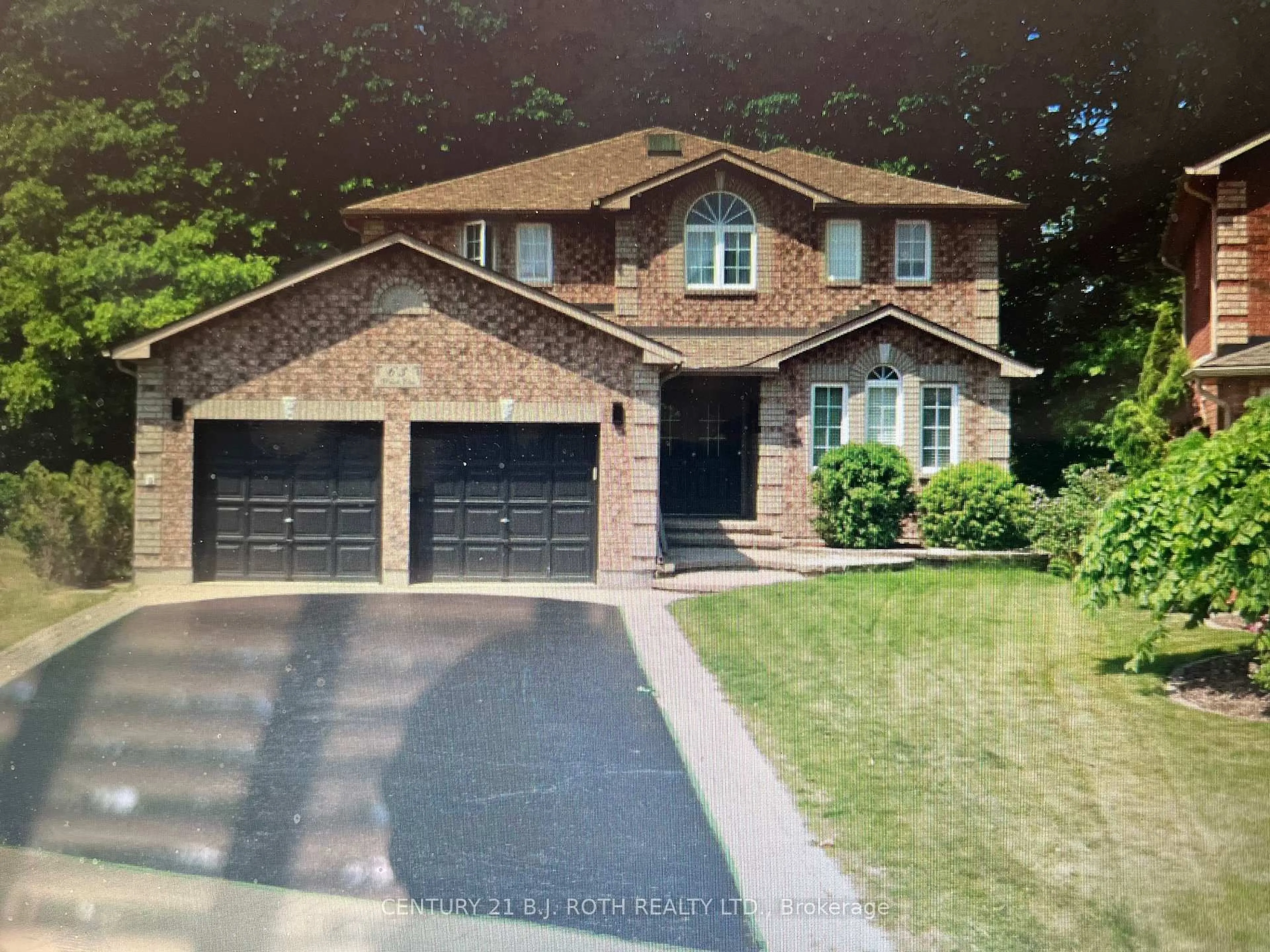 Home with brick exterior material, street for 63 White Elm Rd, Barrie Ontario L4N 0E5