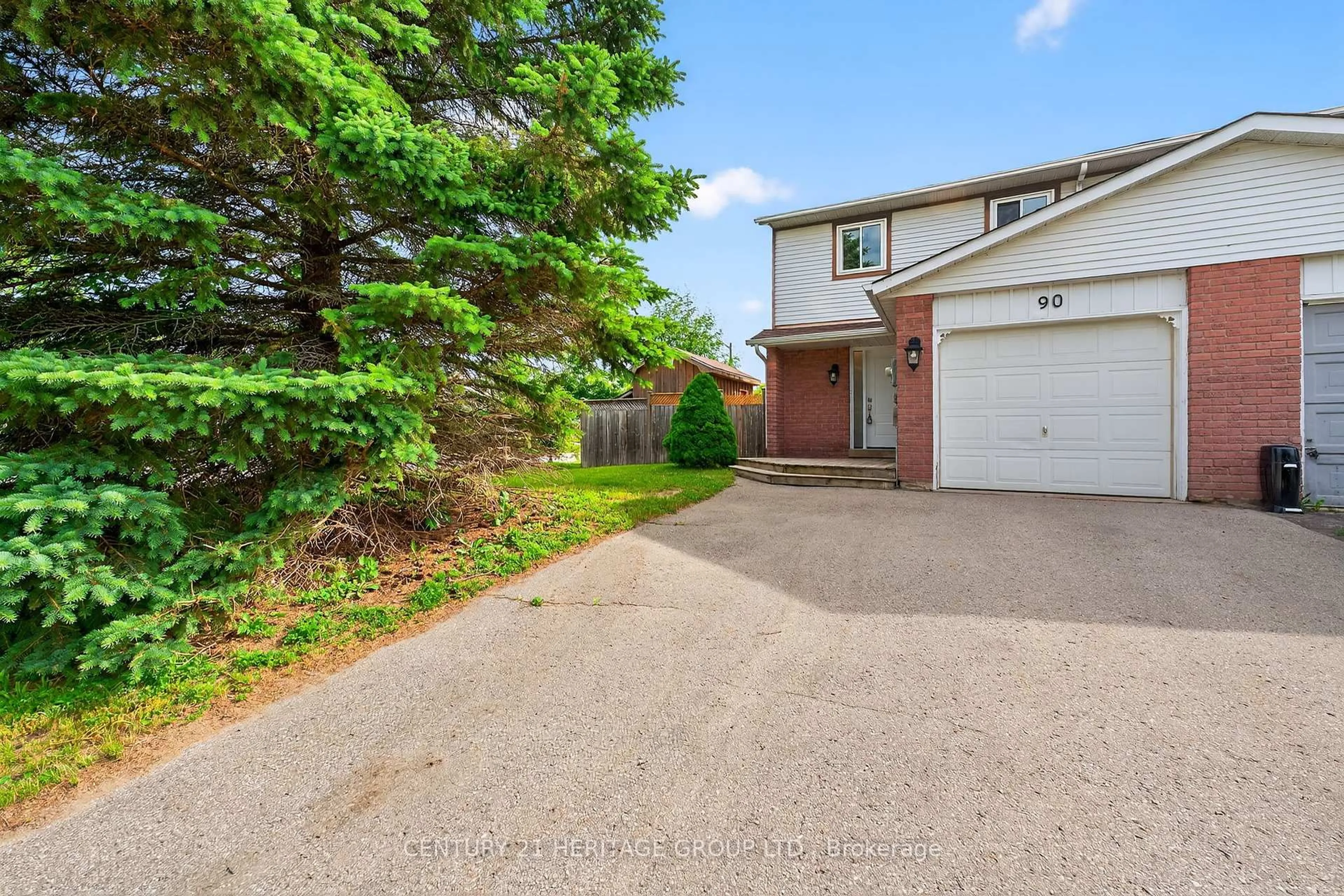 A pic from outside/outdoor area/front of a property/back of a property/a pic from drone, street for 90 Burns Circ, Barrie Ontario L4N 5J8