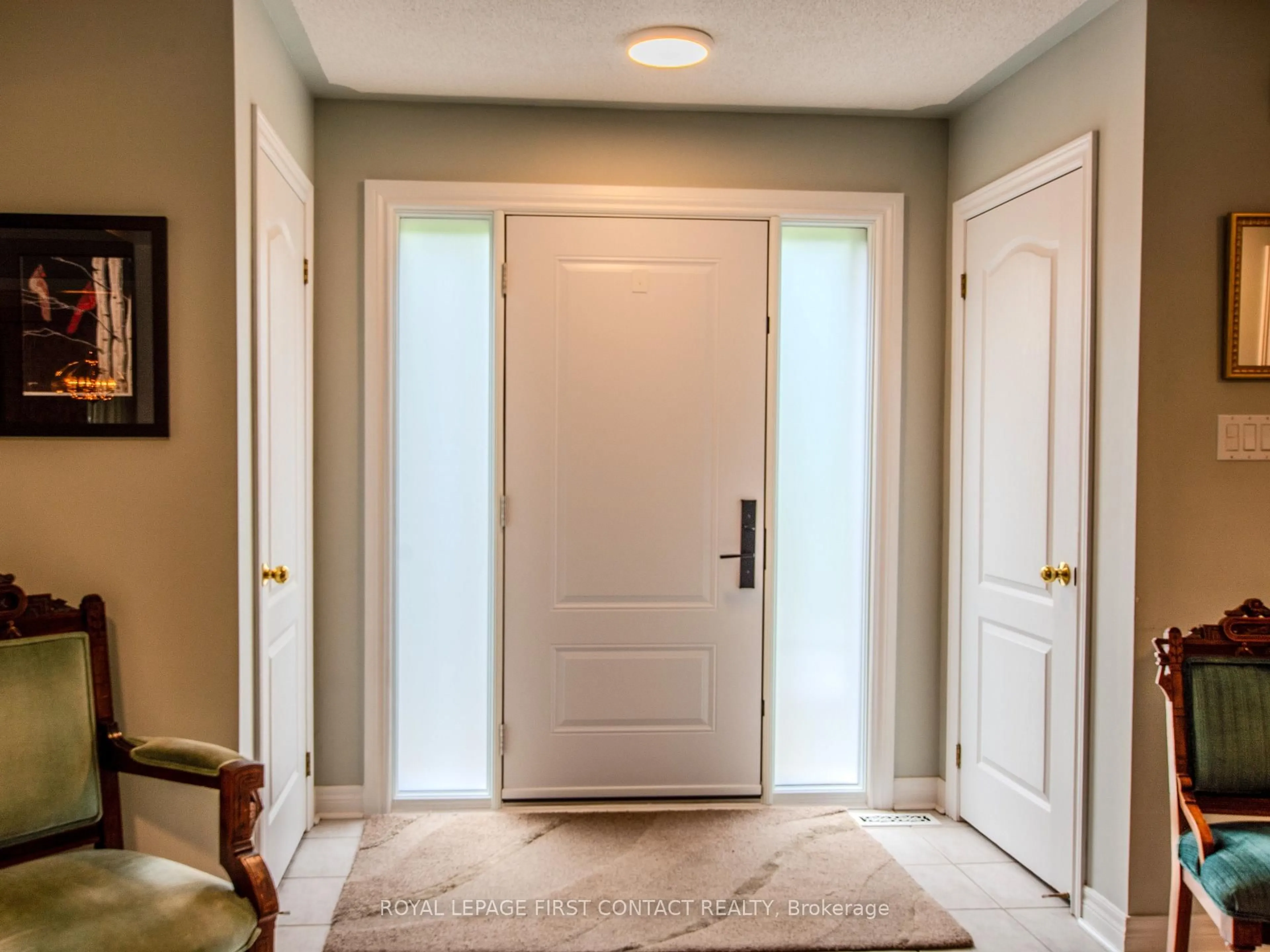 Indoor entryway for 68 Alana Dr, Springwater Ontario L9X 0S1