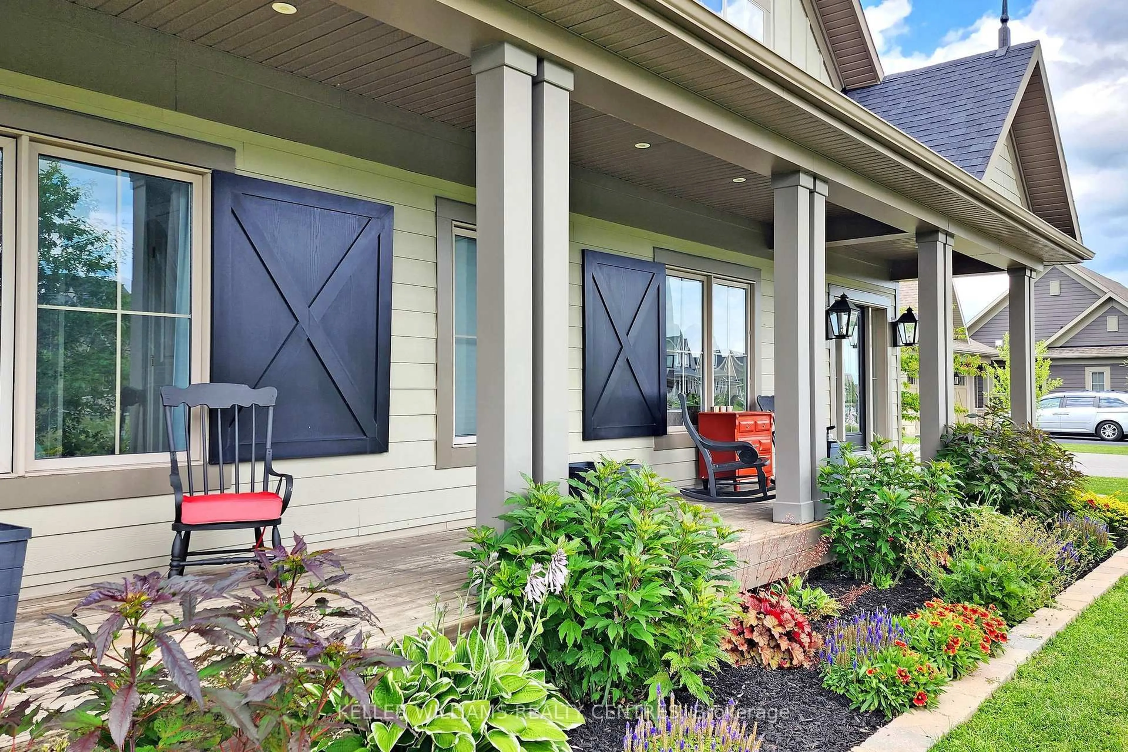 Indoor entryway for 34 Georgian Grande Dr, Oro-Medonte Ontario L0K 1E0