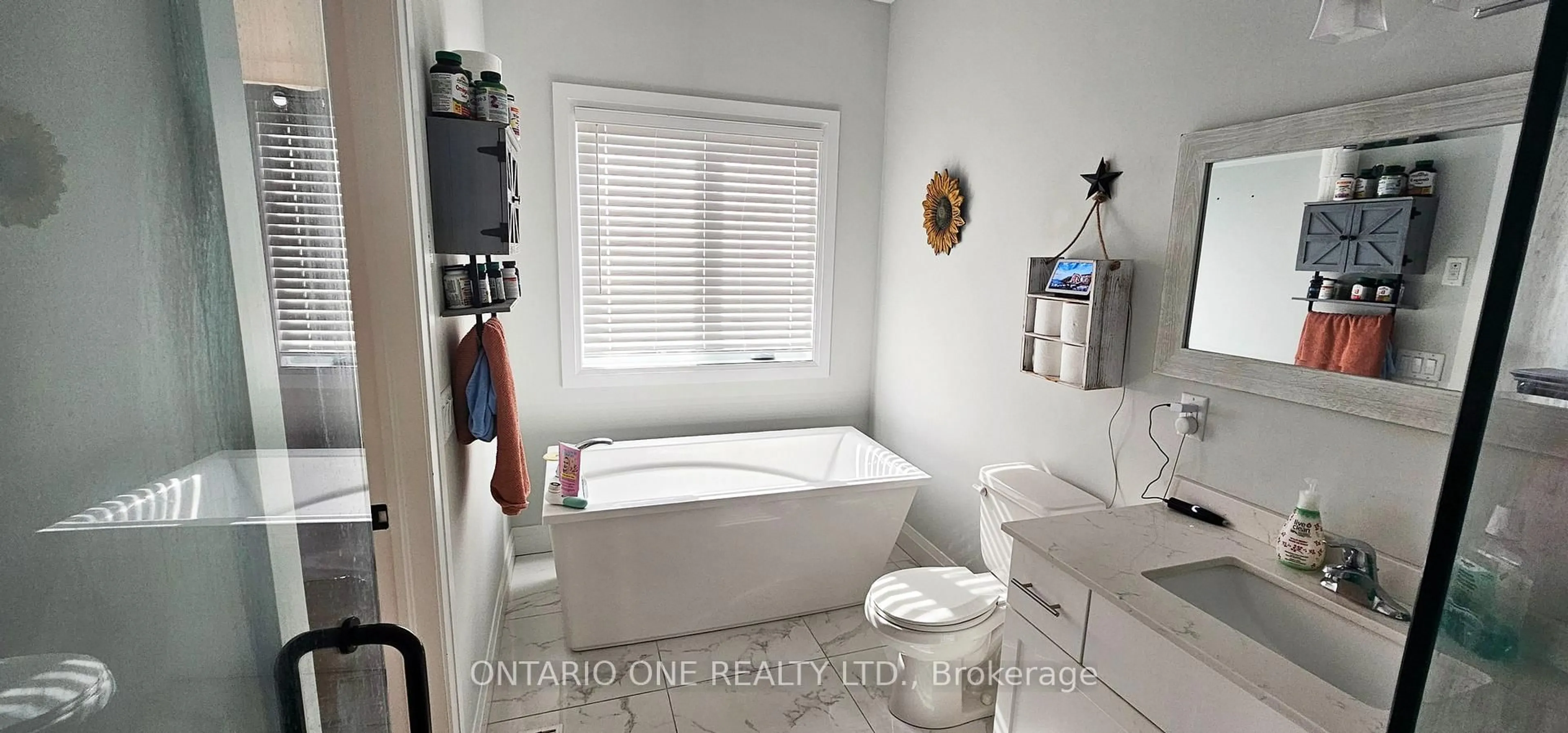 Contemporary bathroom, ceramic/tile floor for 30 Bellehumeur Rd, Tiny Ontario L9M 0J1