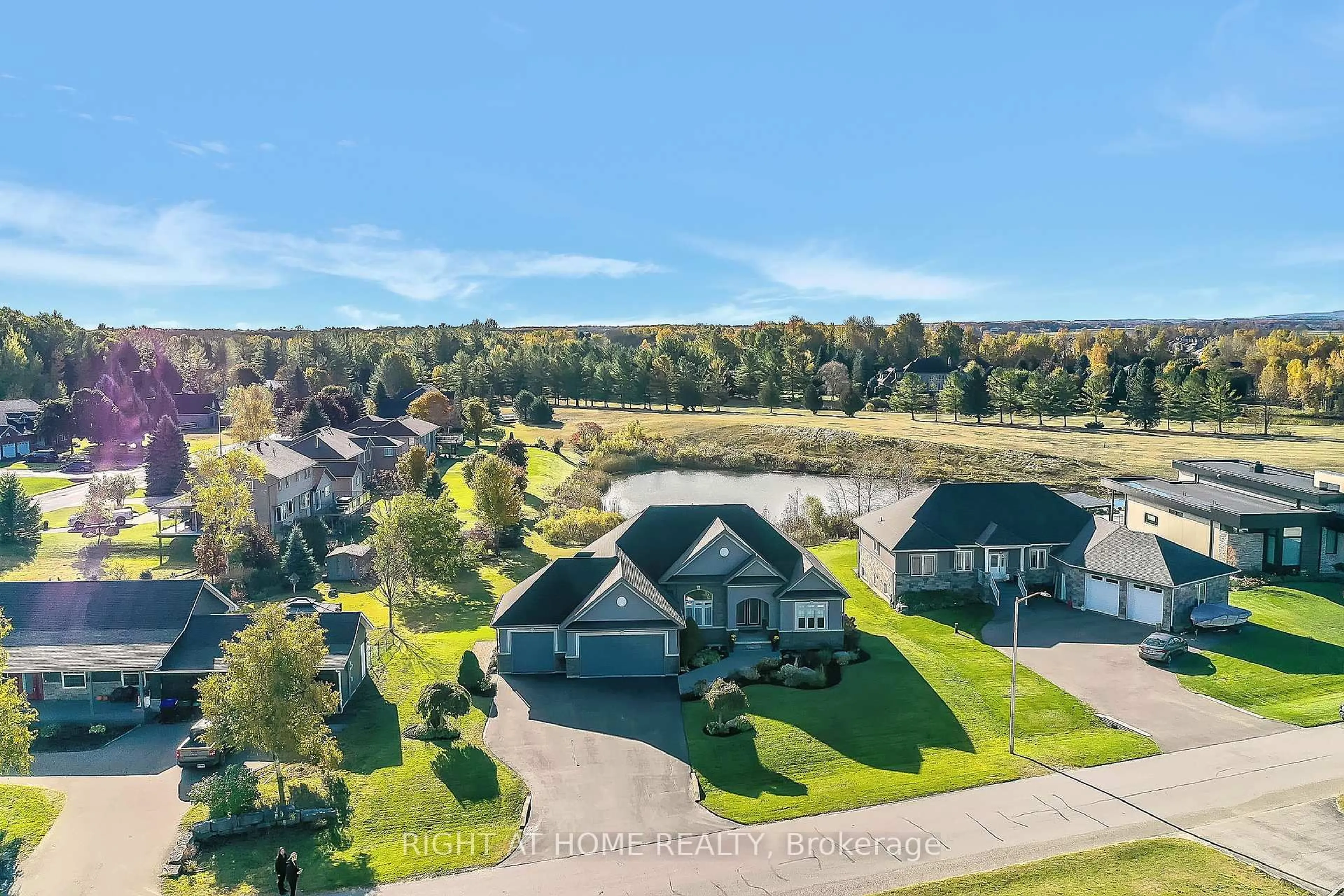 A pic from outside/outdoor area/front of a property/back of a property/a pic from drone, water/lake/river/ocean view for 16 Deanna Dr, Wasaga Beach Ontario L9Z 1J5
