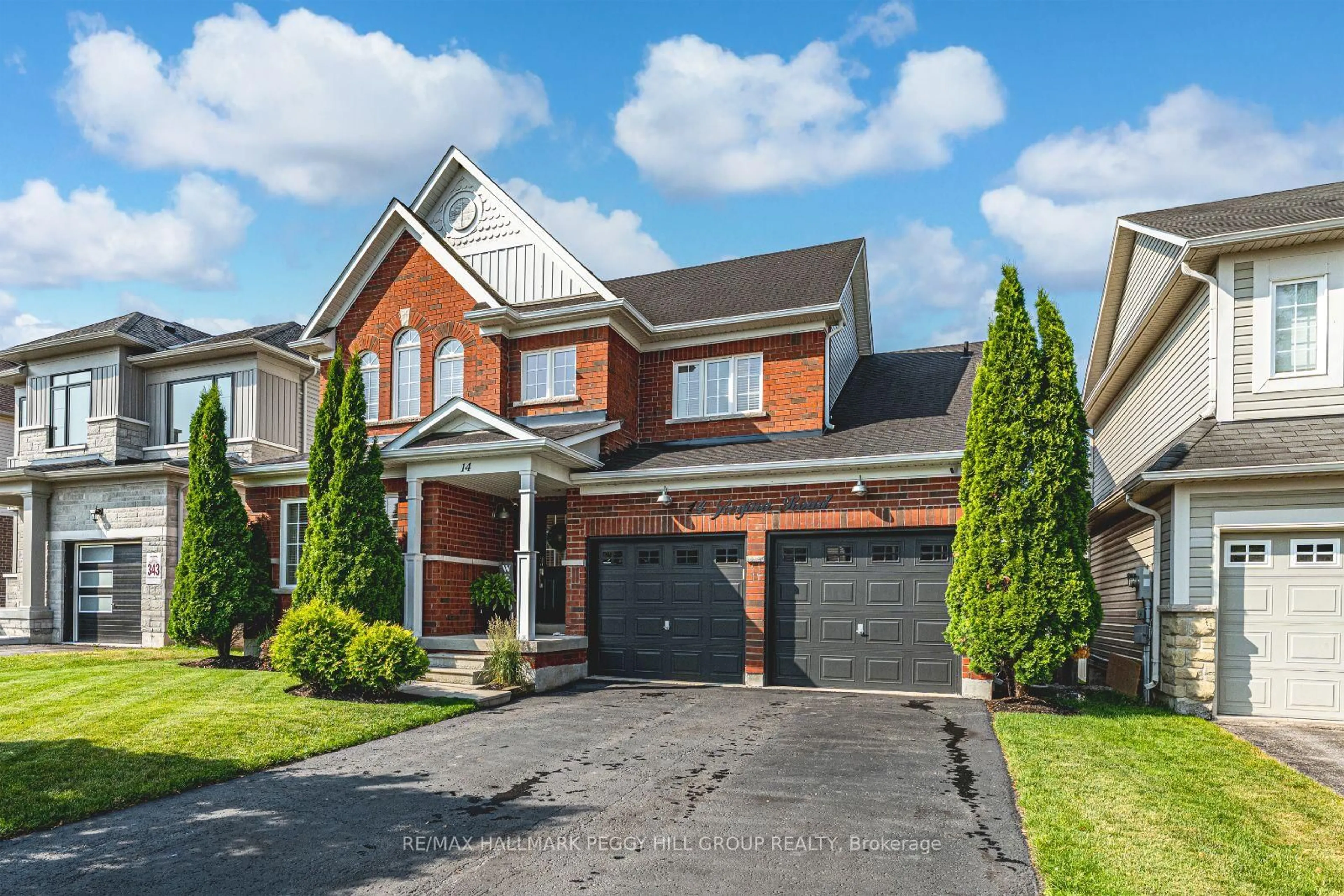 Home with brick exterior material, street for 14 Regina Rd, Barrie Ontario L4M 7J1