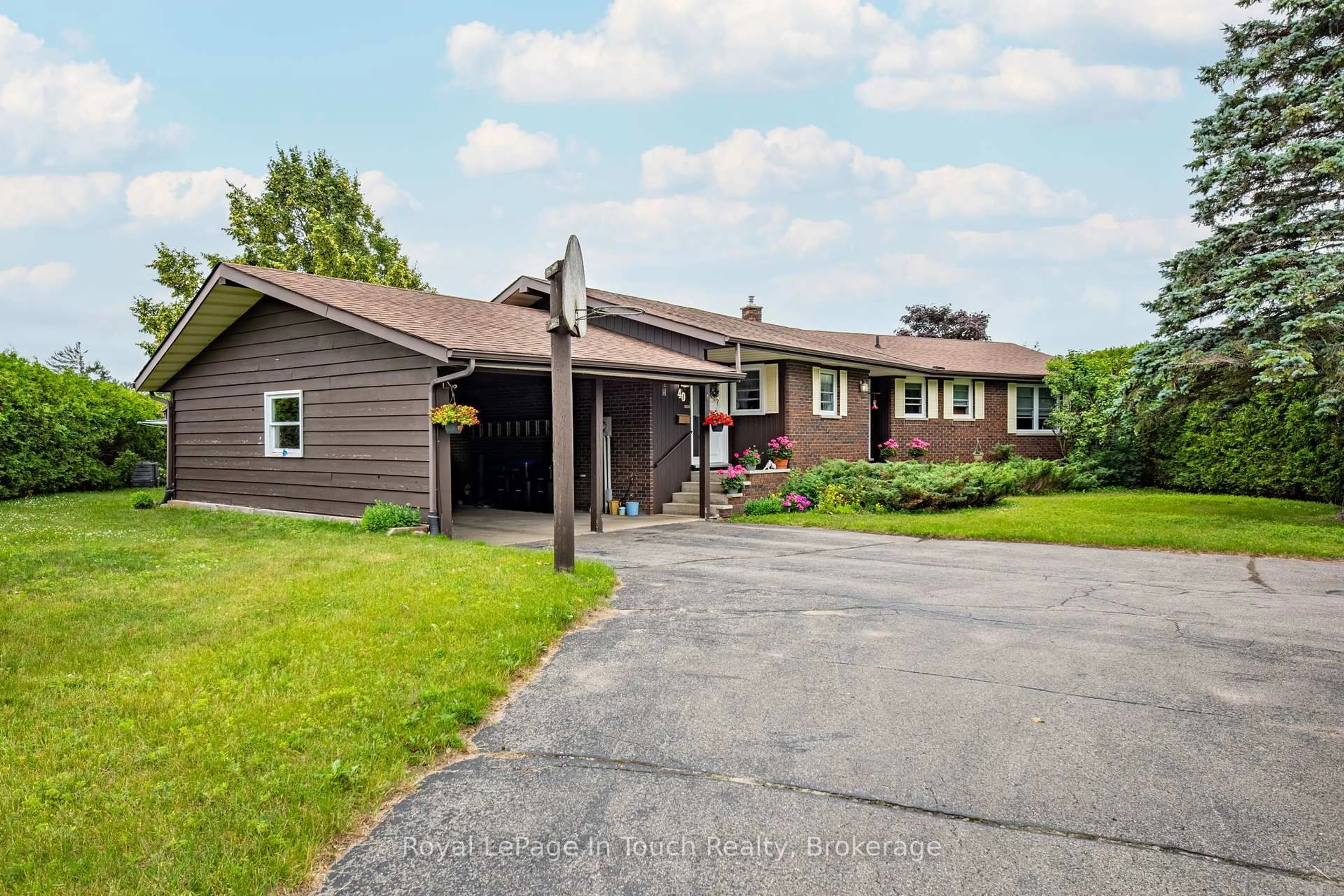 Unknown for 40 Payette Dr, Penetanguishene Ontario L9M 1H5