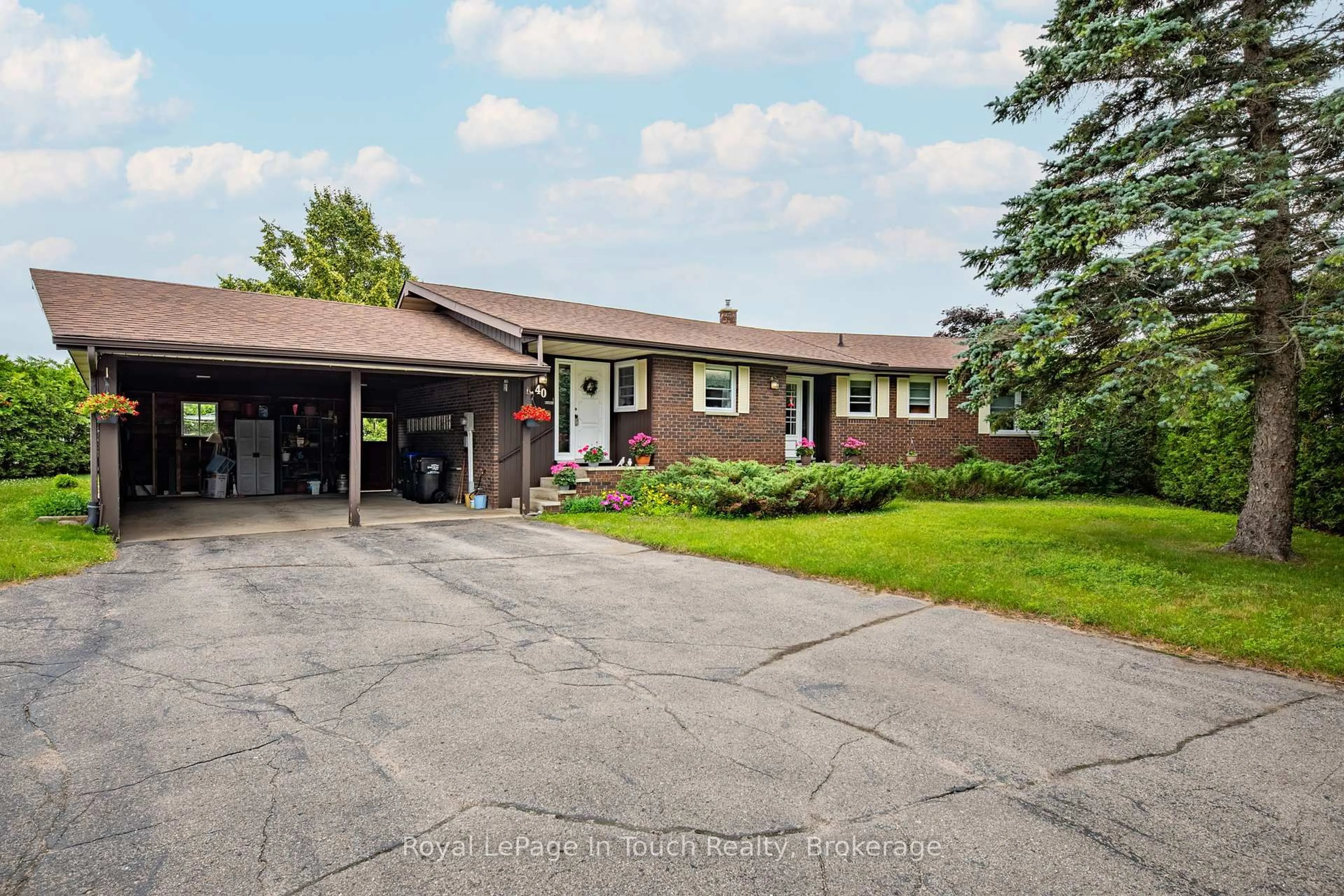 Unknown for 40 Payette Dr, Penetanguishene Ontario L9M 1H5