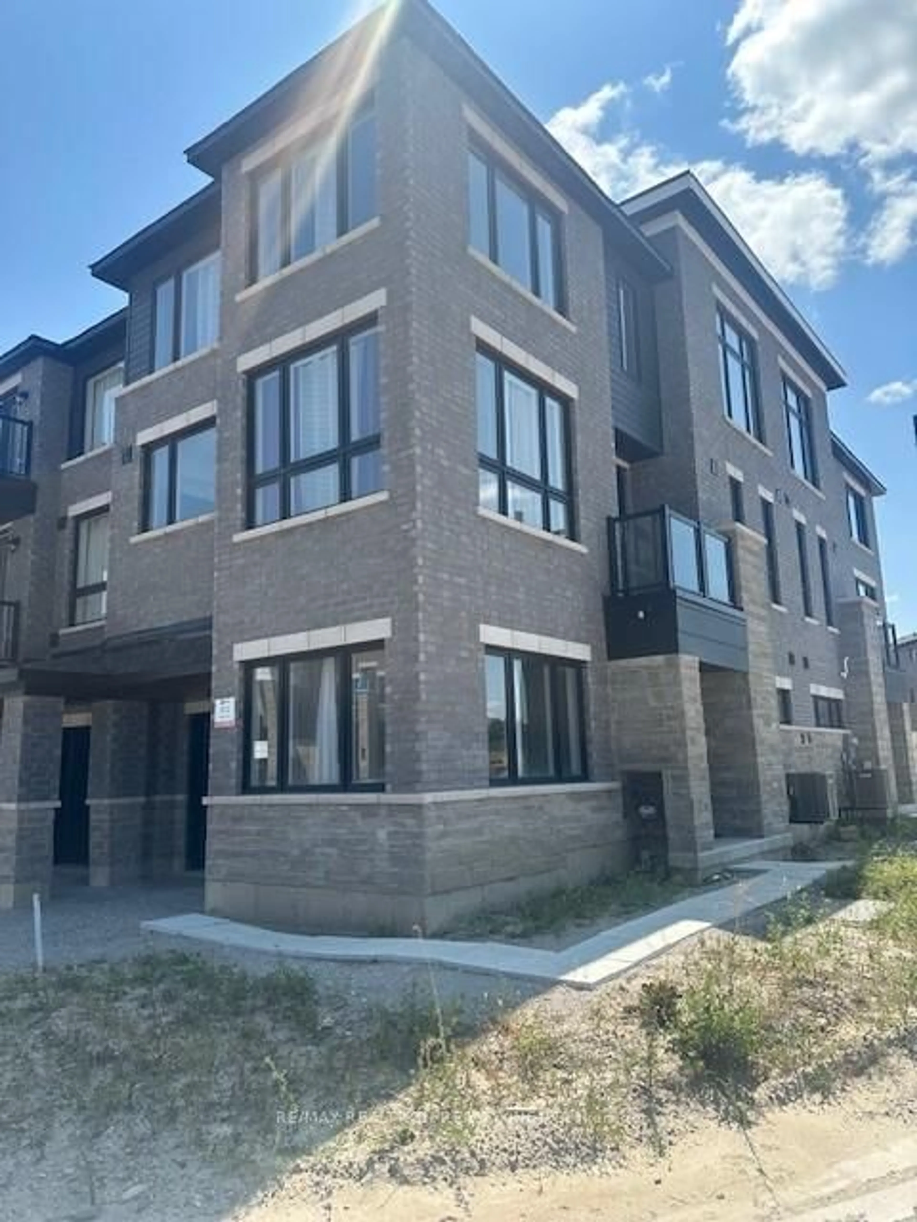 Home with brick exterior material, unknown for 34 Spry Lane, Barrie Ontario L4N 0H7