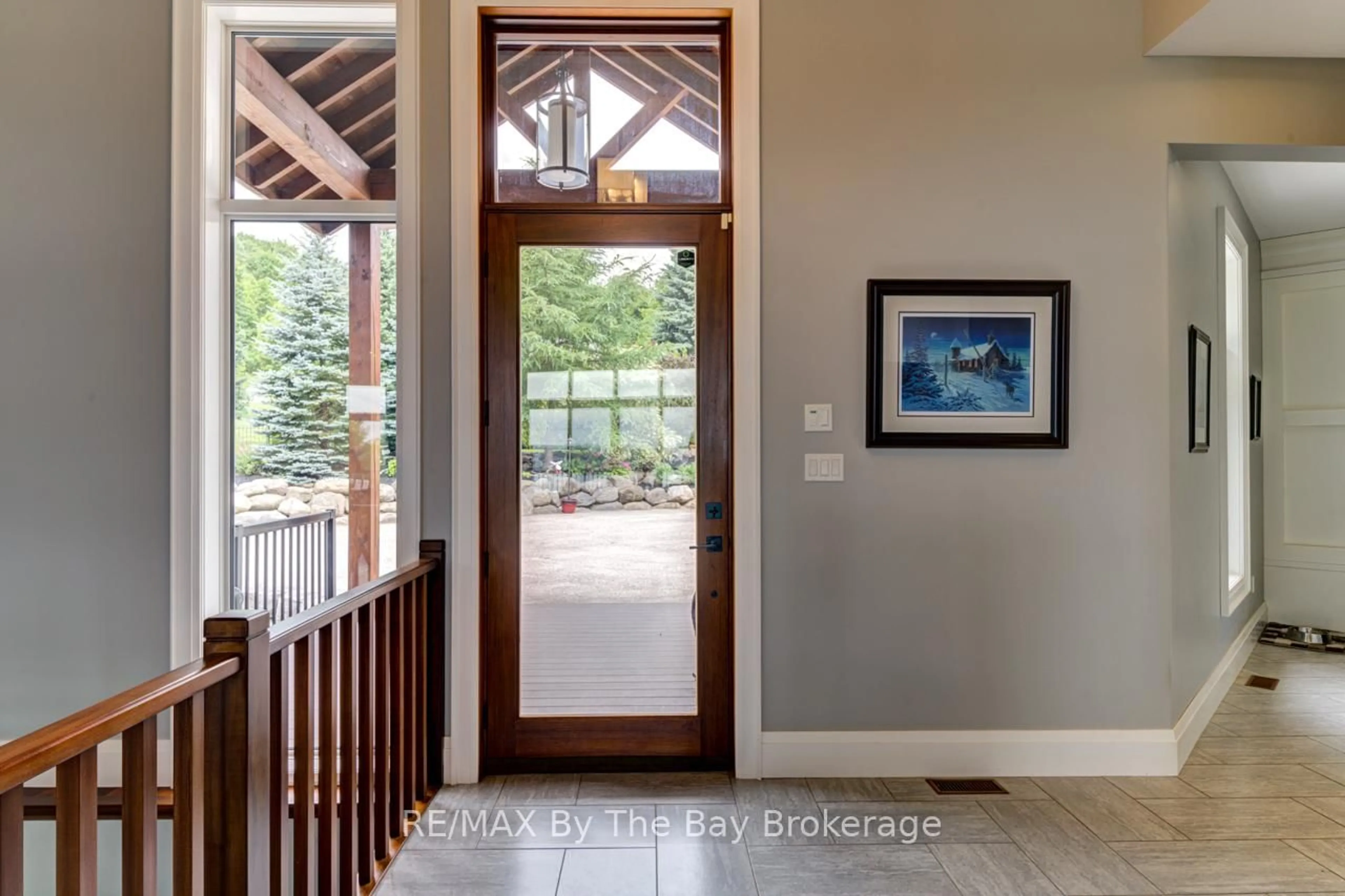Indoor entryway for 45 Military Rd, Penetanguishene Ontario L9M 1S4