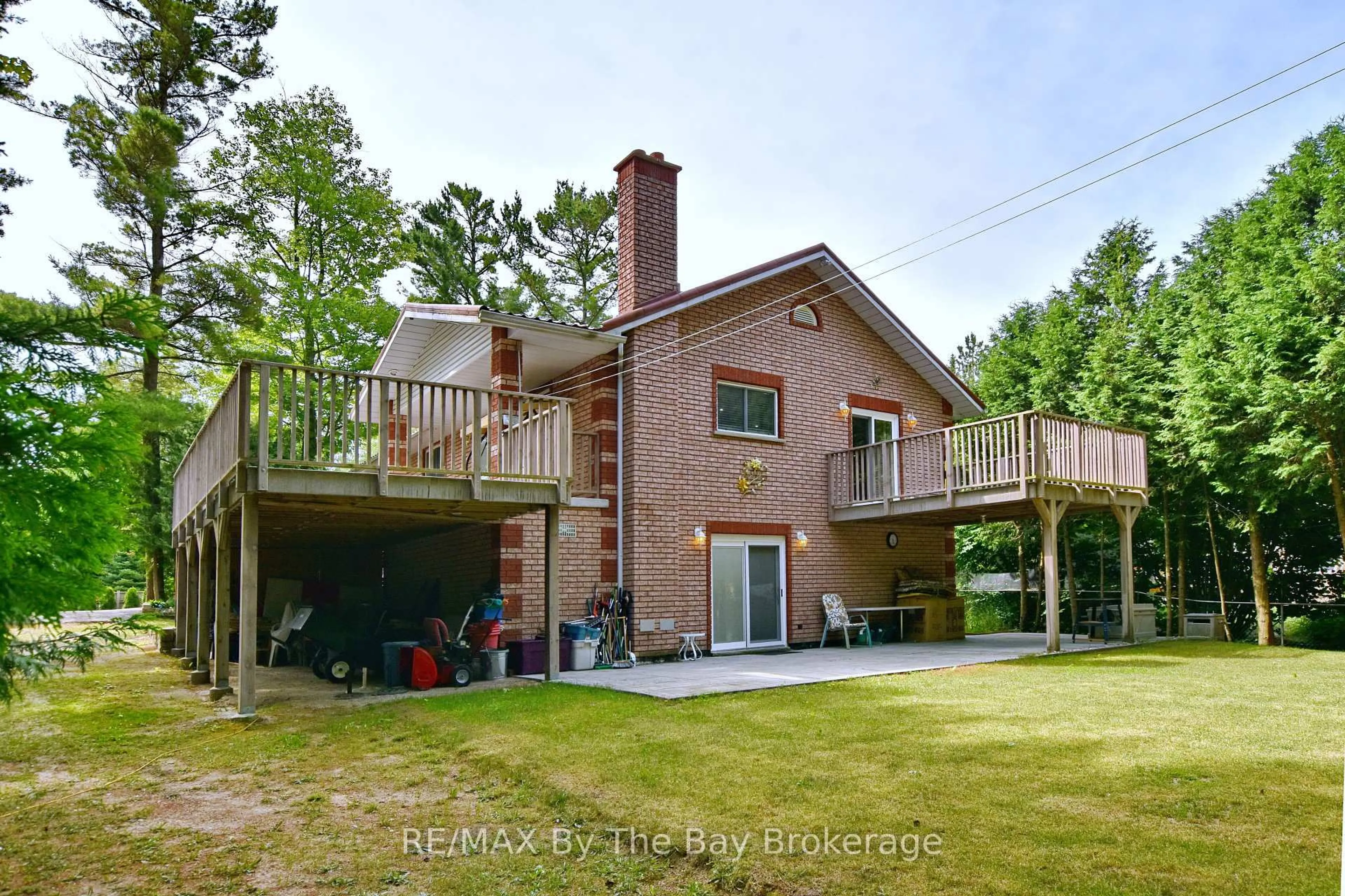 Home with brick exterior material, unknown for 106 Deerbrook Dr, Wasaga Beach Ontario L9Z 2M8