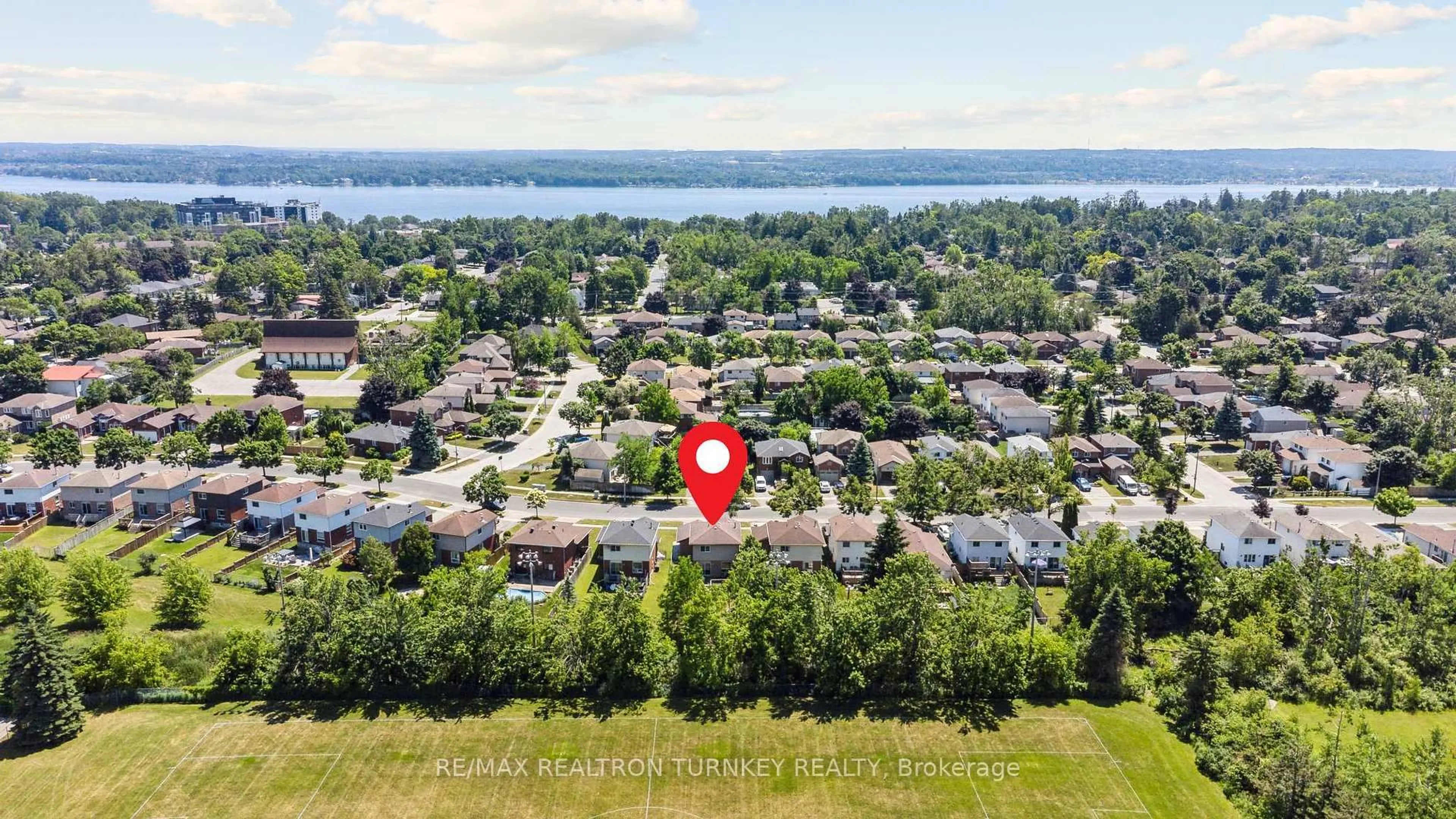 A pic from outside/outdoor area/front of a property/back of a property/a pic from drone, water/lake/river/ocean view for 62 Arthur Ave, Barrie Ontario L4M 6H5