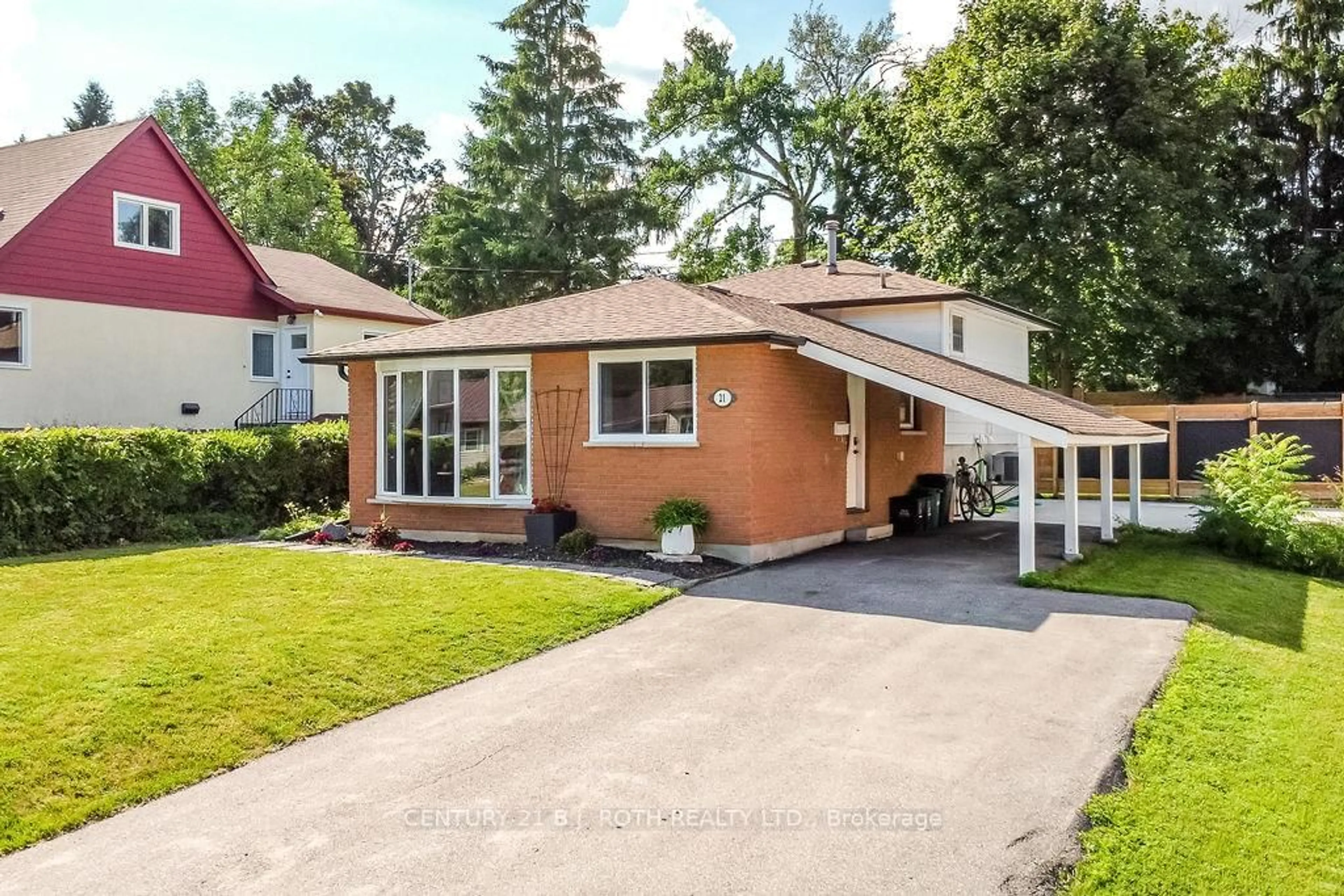 Home with brick exterior material, street for 21 ARGYLE Ave, Orillia Ontario L3V 2V5