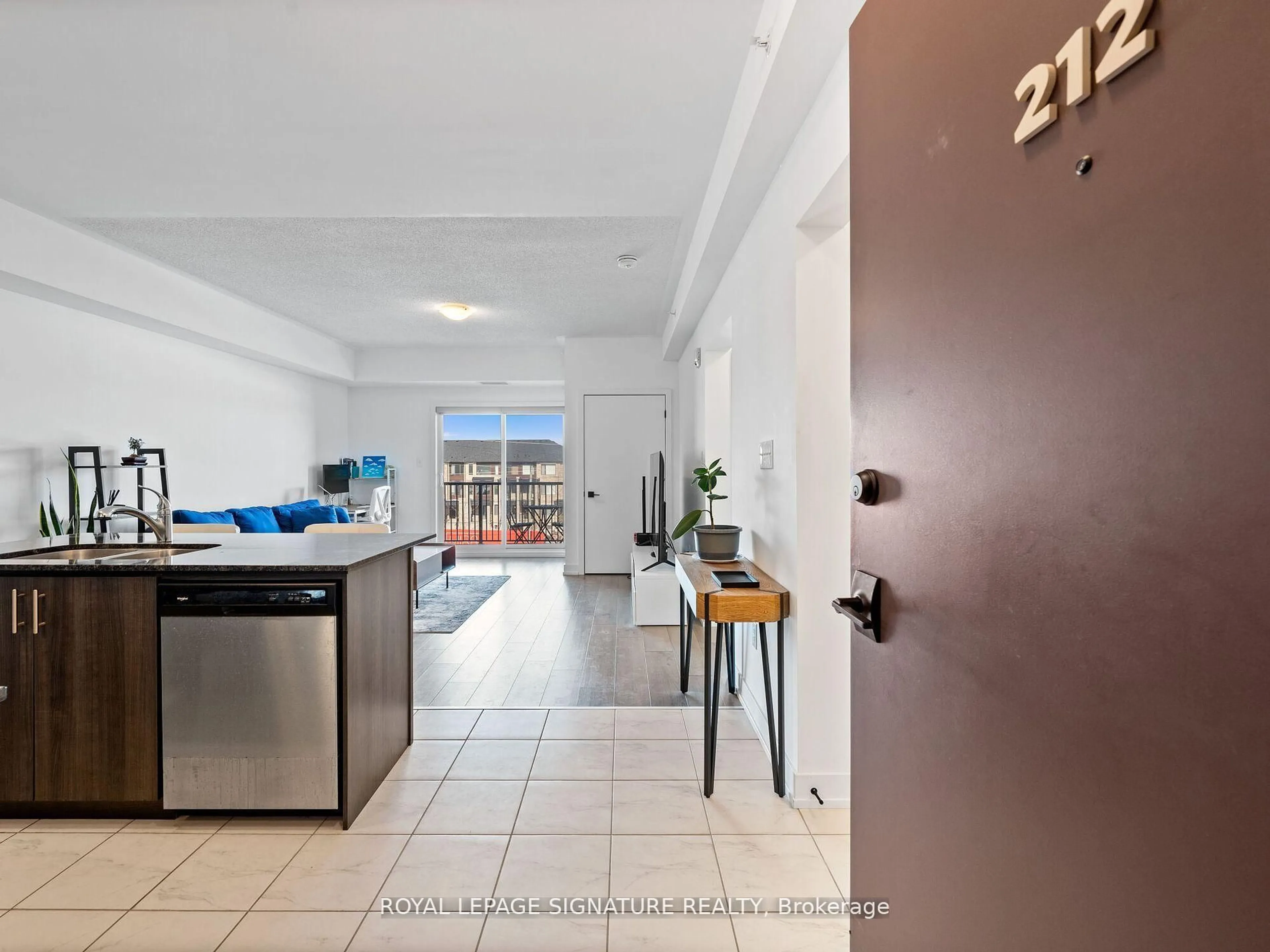 Indoor foyer for 4 Spice Way #212, Barrie Ontario L9J 0M2