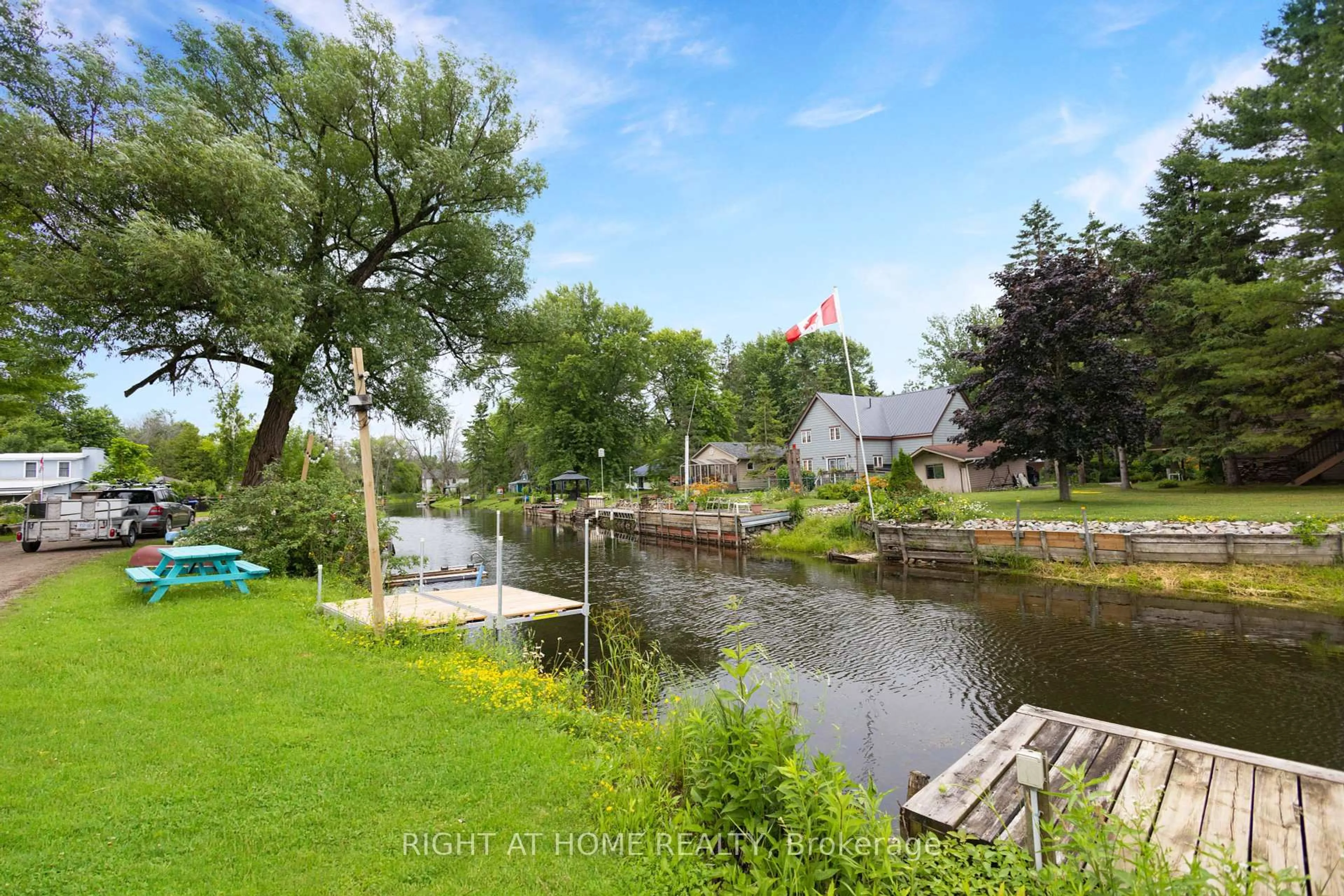 Unknown for 25 Playfair Dr, Tay Ontario L0K 2C0