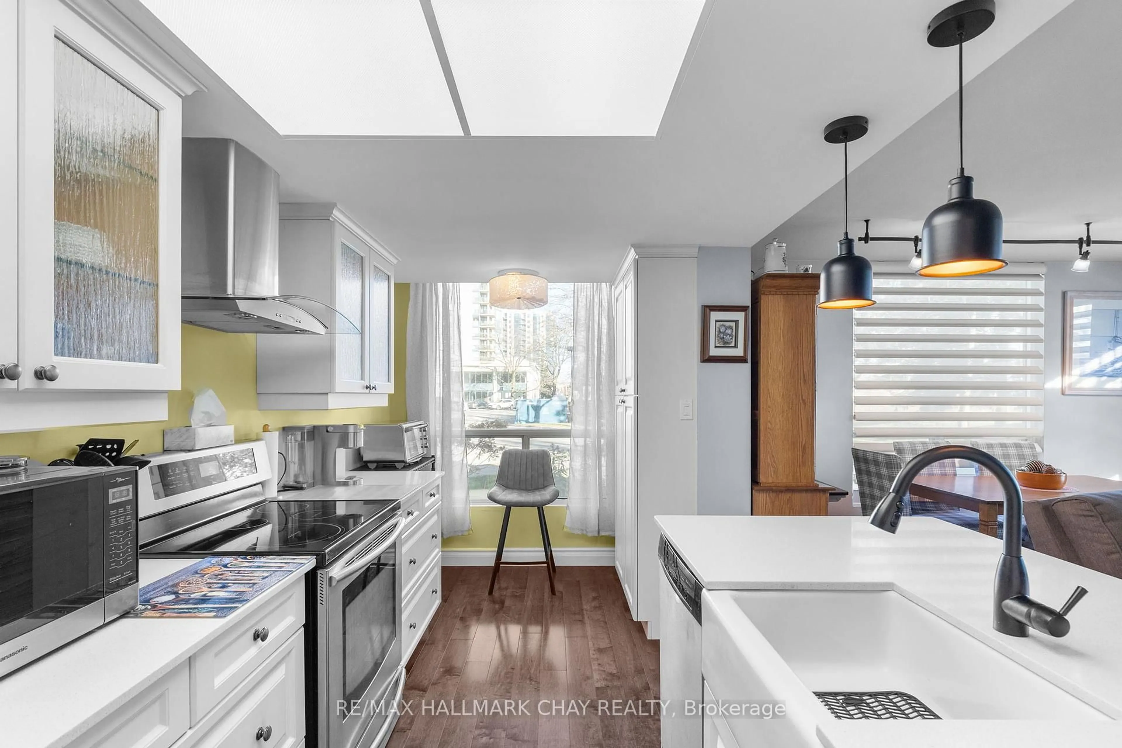 Unknown for 75 Ellen St #105, Barrie Ontario L4N 7R6