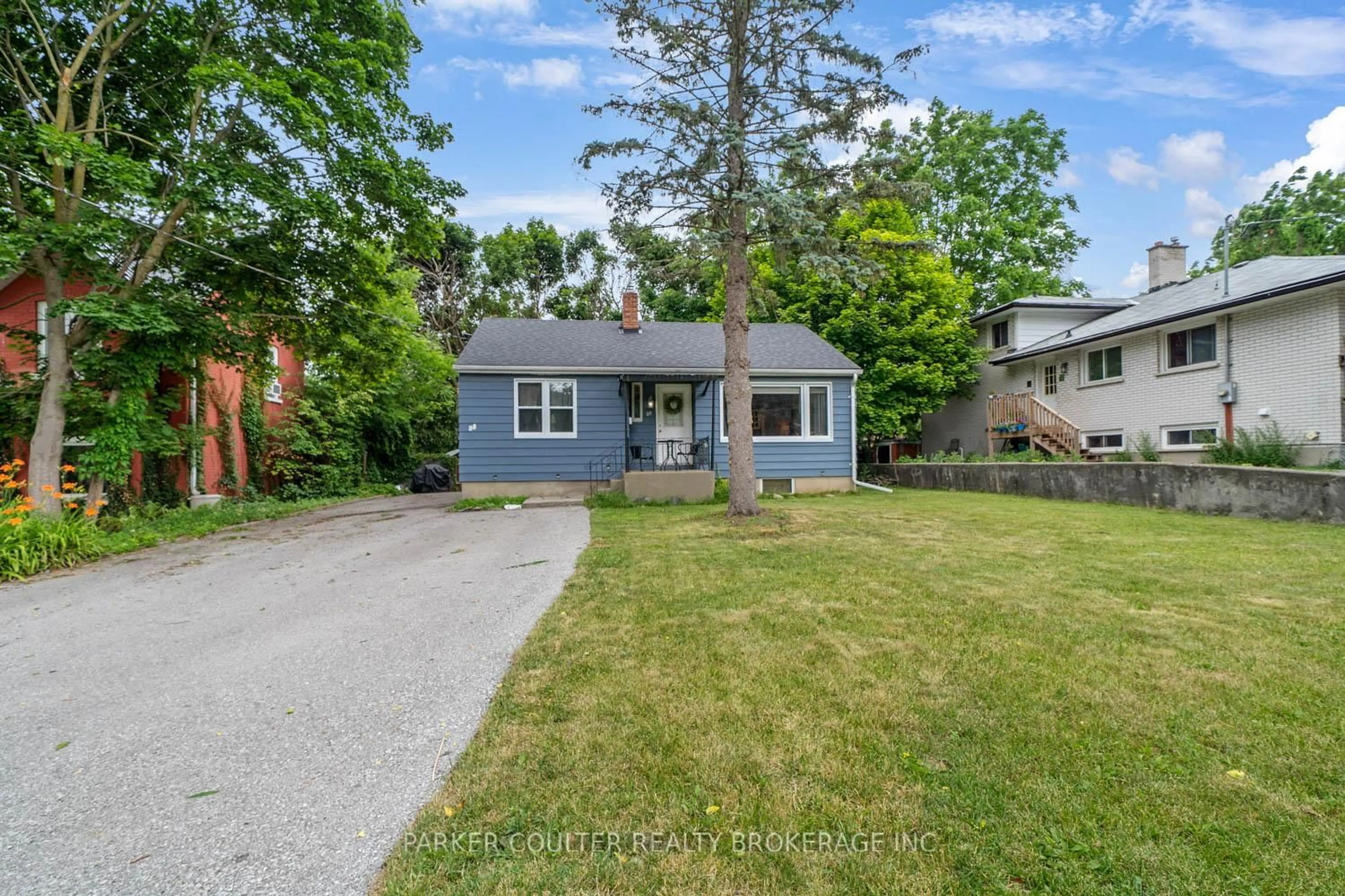 Unknown for 88 Penetang St, Barrie Ontario L4M 1V6
