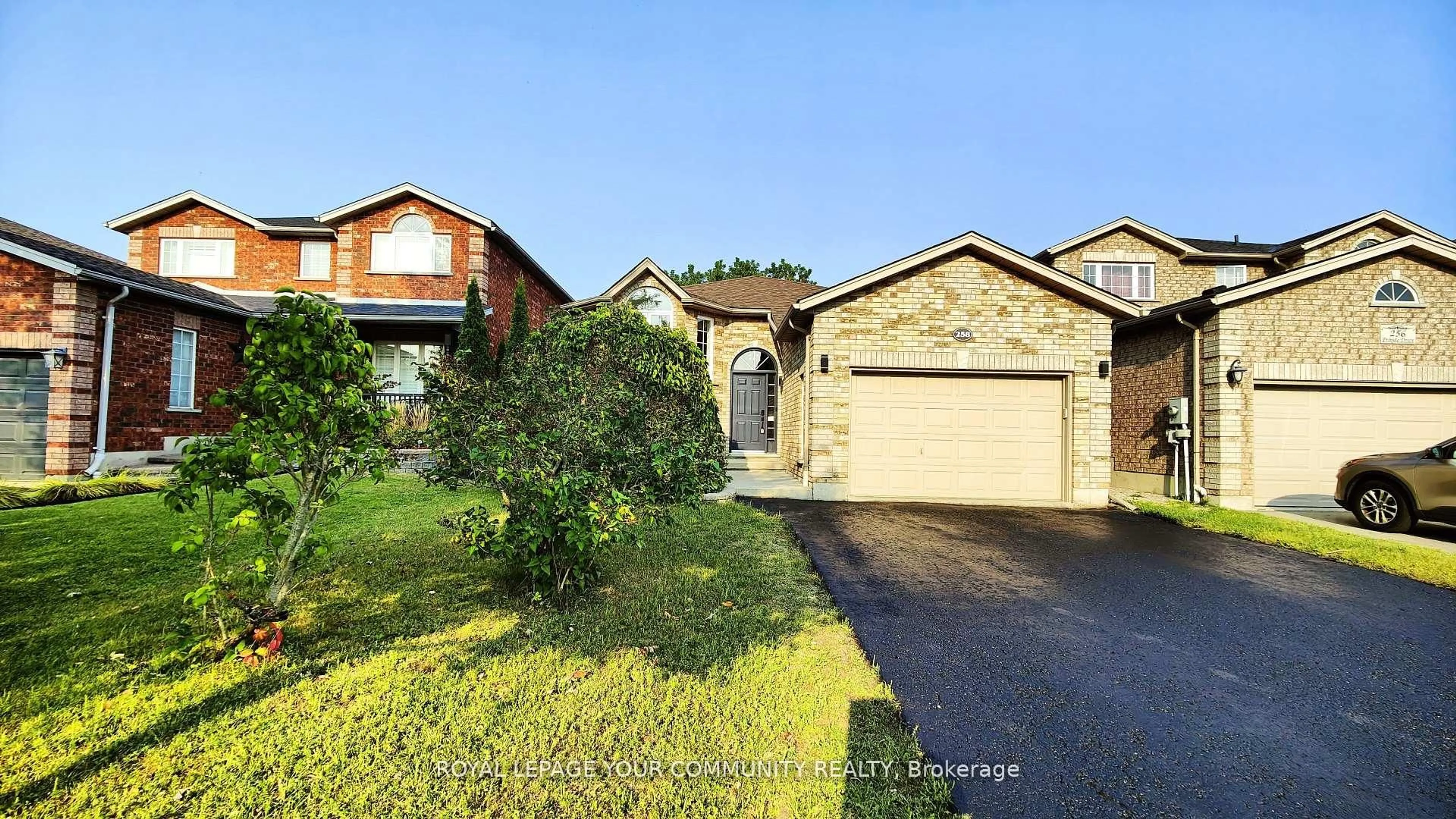 Home with brick exterior material, street for 258 Pringle Dr, Barrie Ontario L4N 0P4