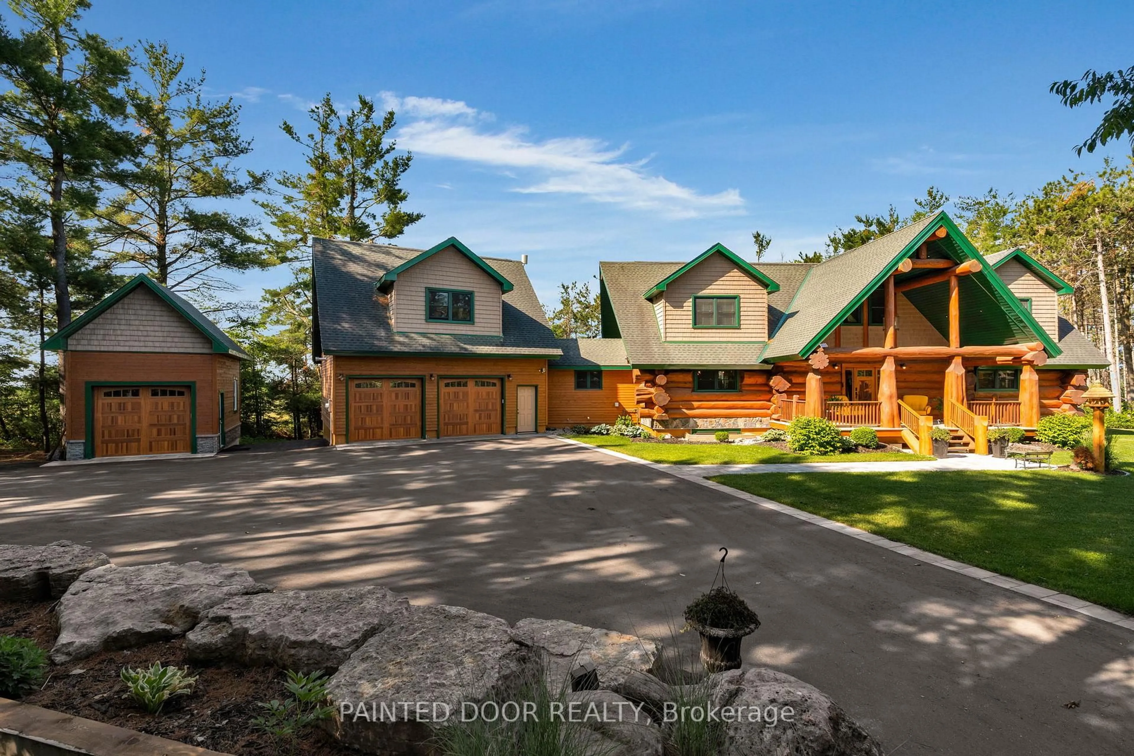 A pic from outside/outdoor area/front of a property/back of a property/a pic from drone, unknown for 11 Nevis Ridge Dr, Oro-Medonte Ontario L0L 1T0