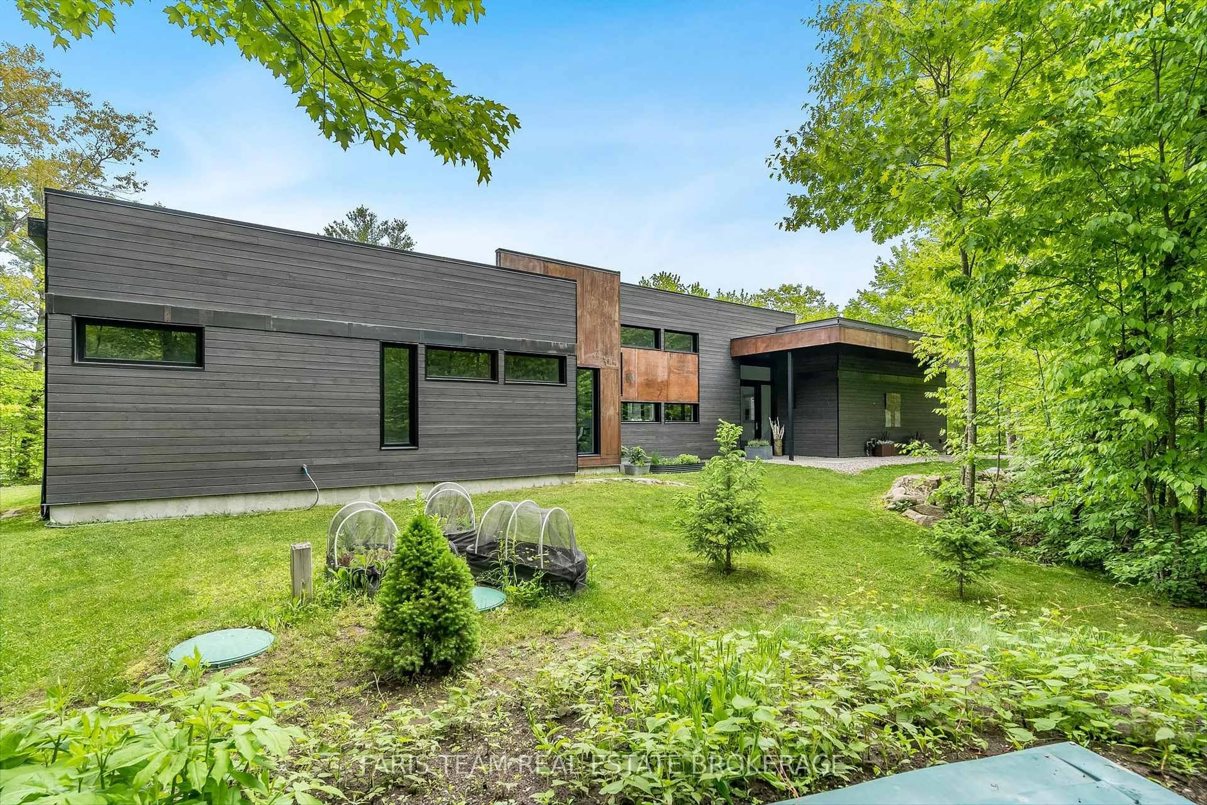 Home with brick exterior material, forest/trees view for 3870 Darling Island Rd, Severn Ontario L0K 1S0