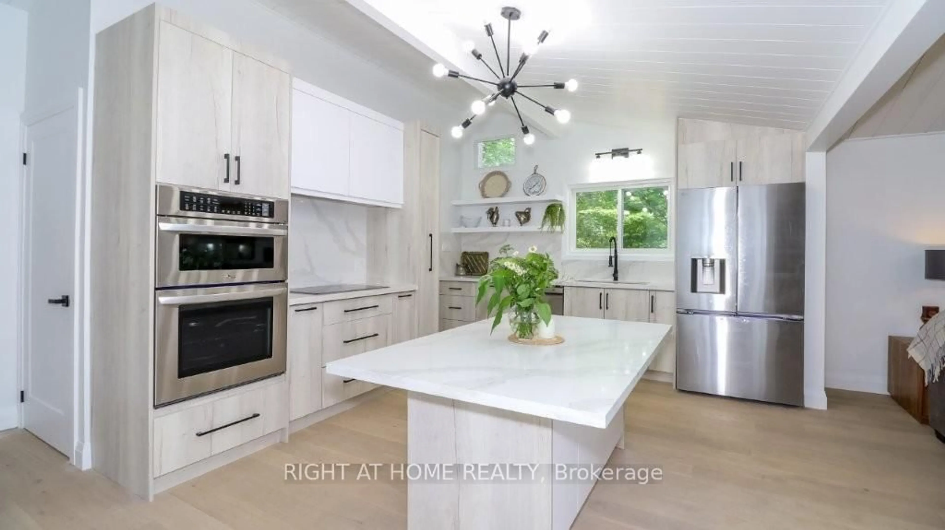 Contemporary kitchen, unknown for 7459 Island Cres, Ramara Ontario L0K 2B0