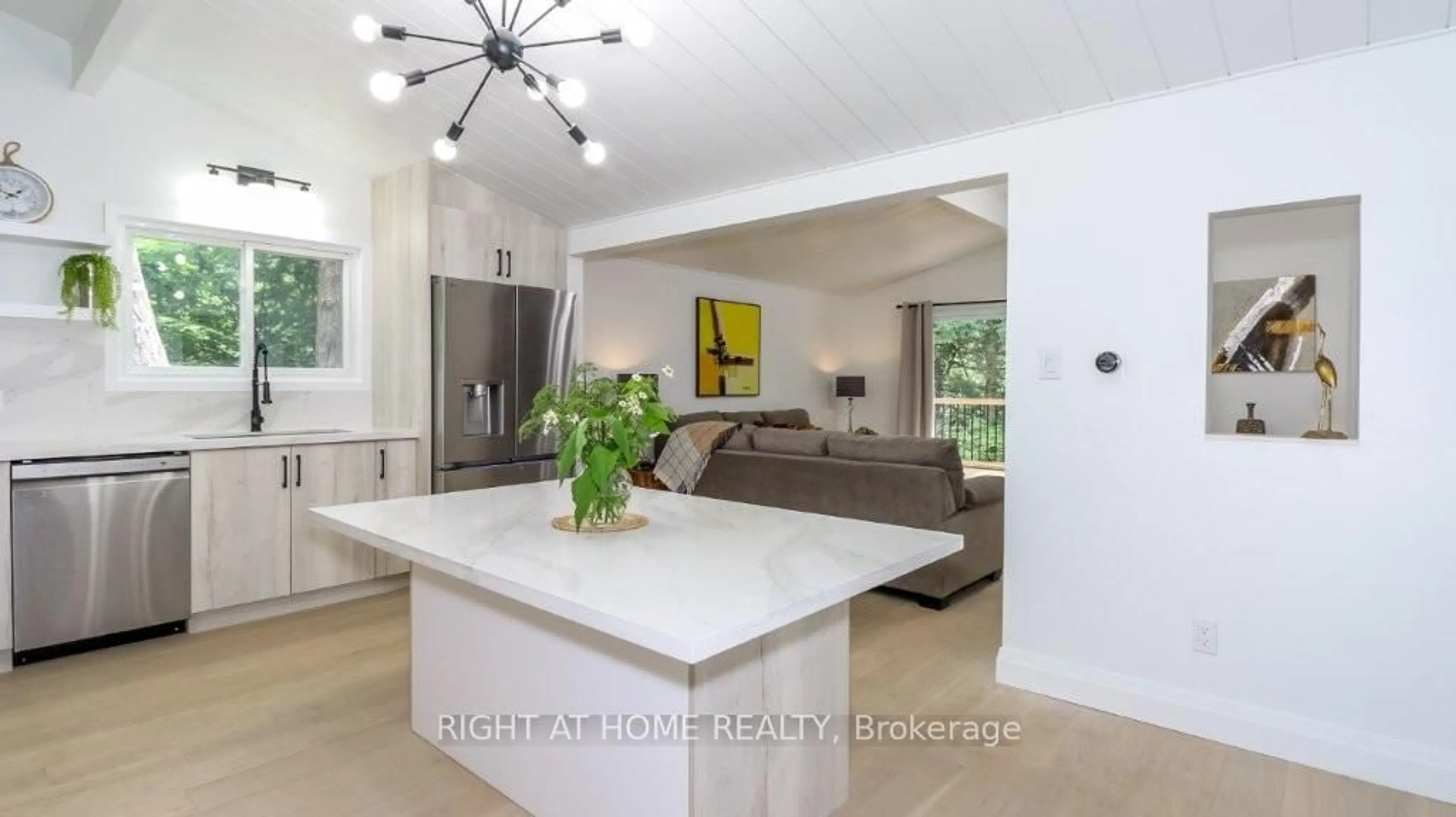 Open concept kitchen, ceramic/tile floor for 7459 Island Cres, Ramara Ontario L0K 2B0