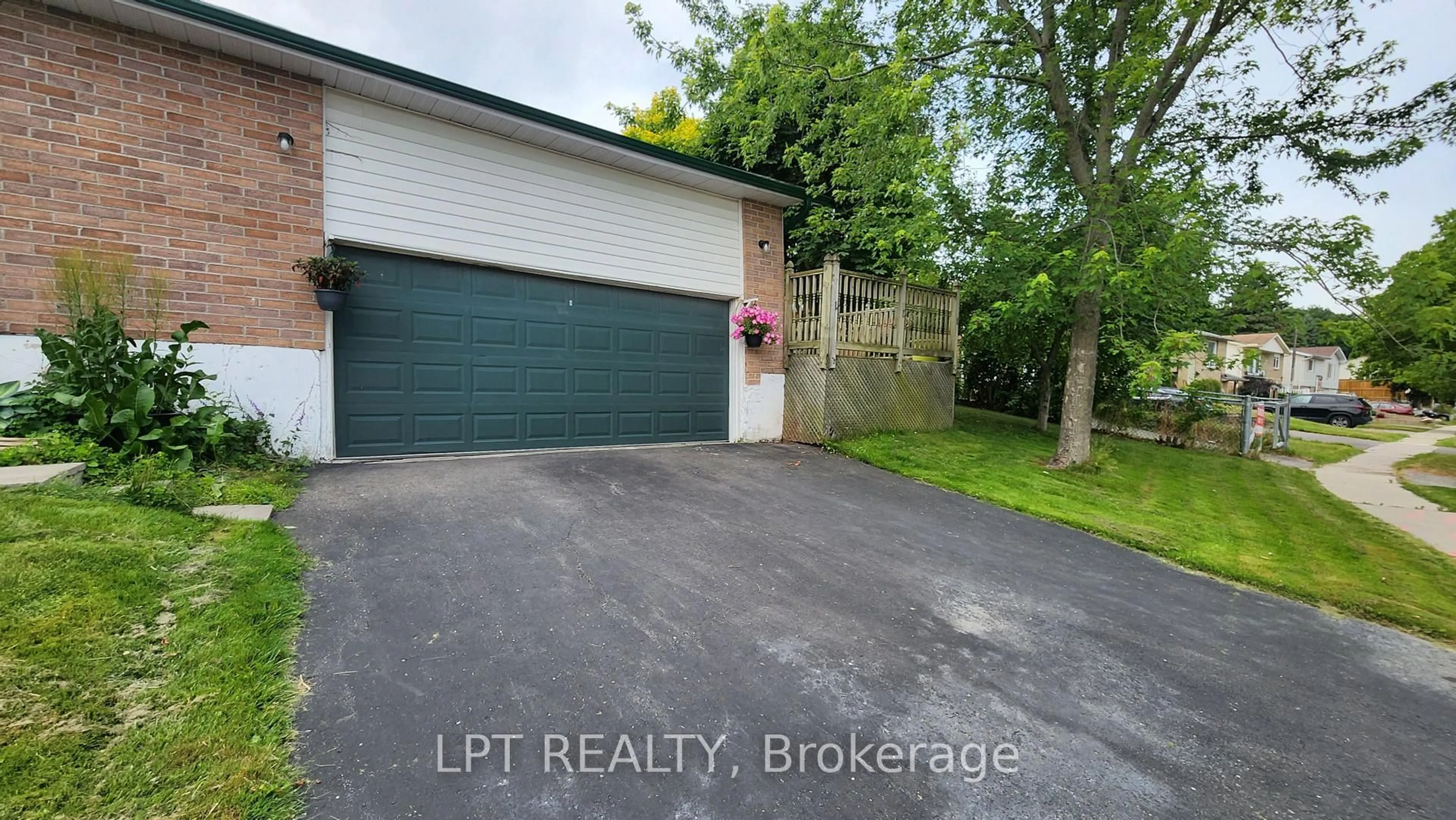 Unknown for 30 McConkey Pl, Barrie Ontario L4N 6H1