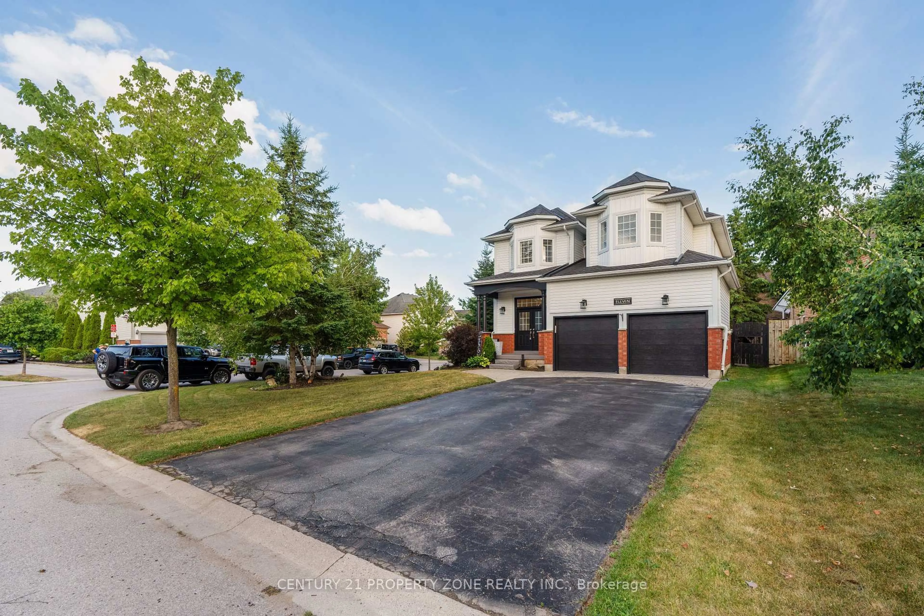 Home with brick exterior material, street for 11 Kensington Tr, Barrie Ontario L4N 0K5