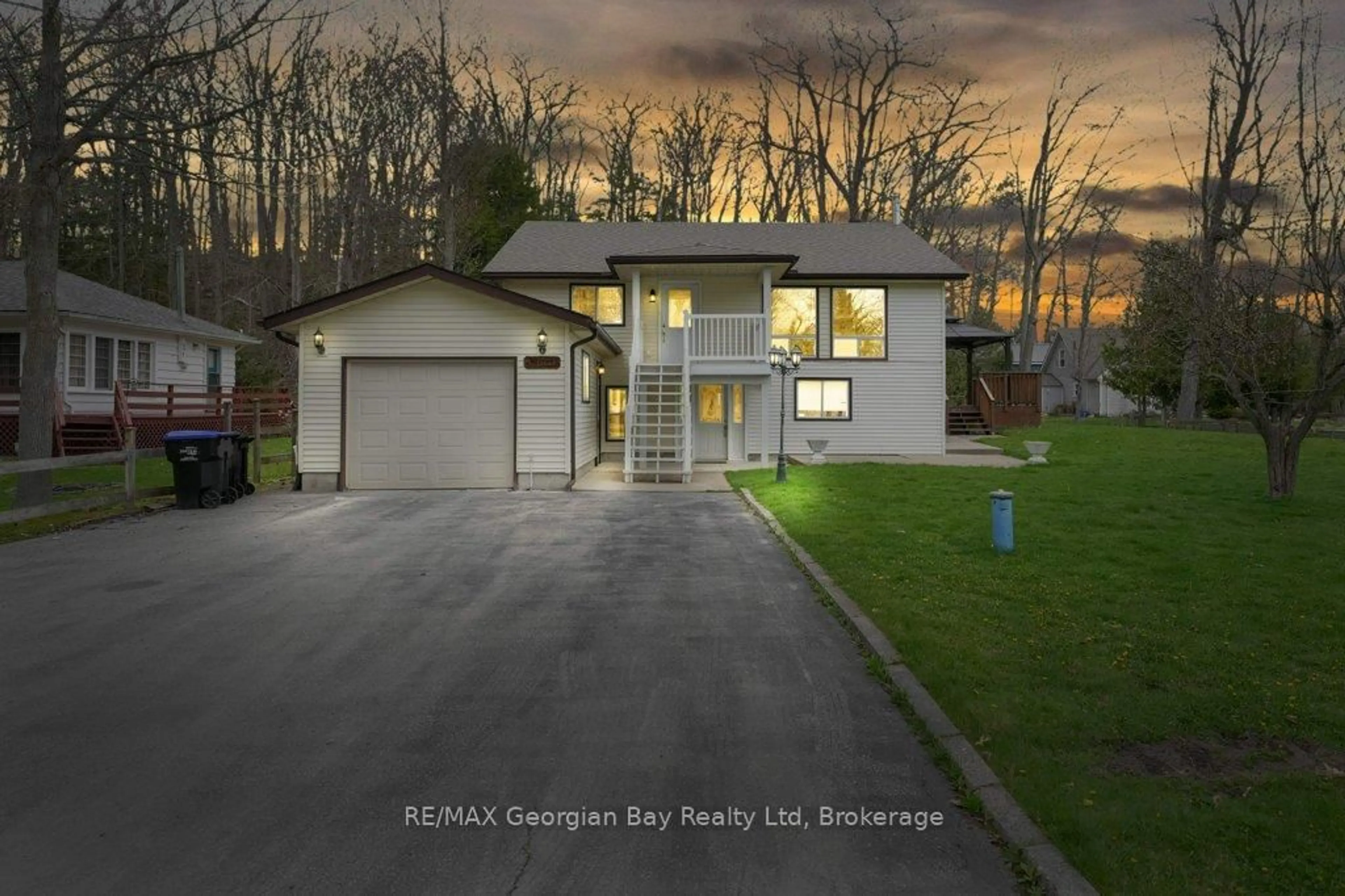 A pic from outside/outdoor area/front of a property/back of a property/a pic from drone, unknown for 67 Roc Rd, Tiny Ontario L0L 2J0