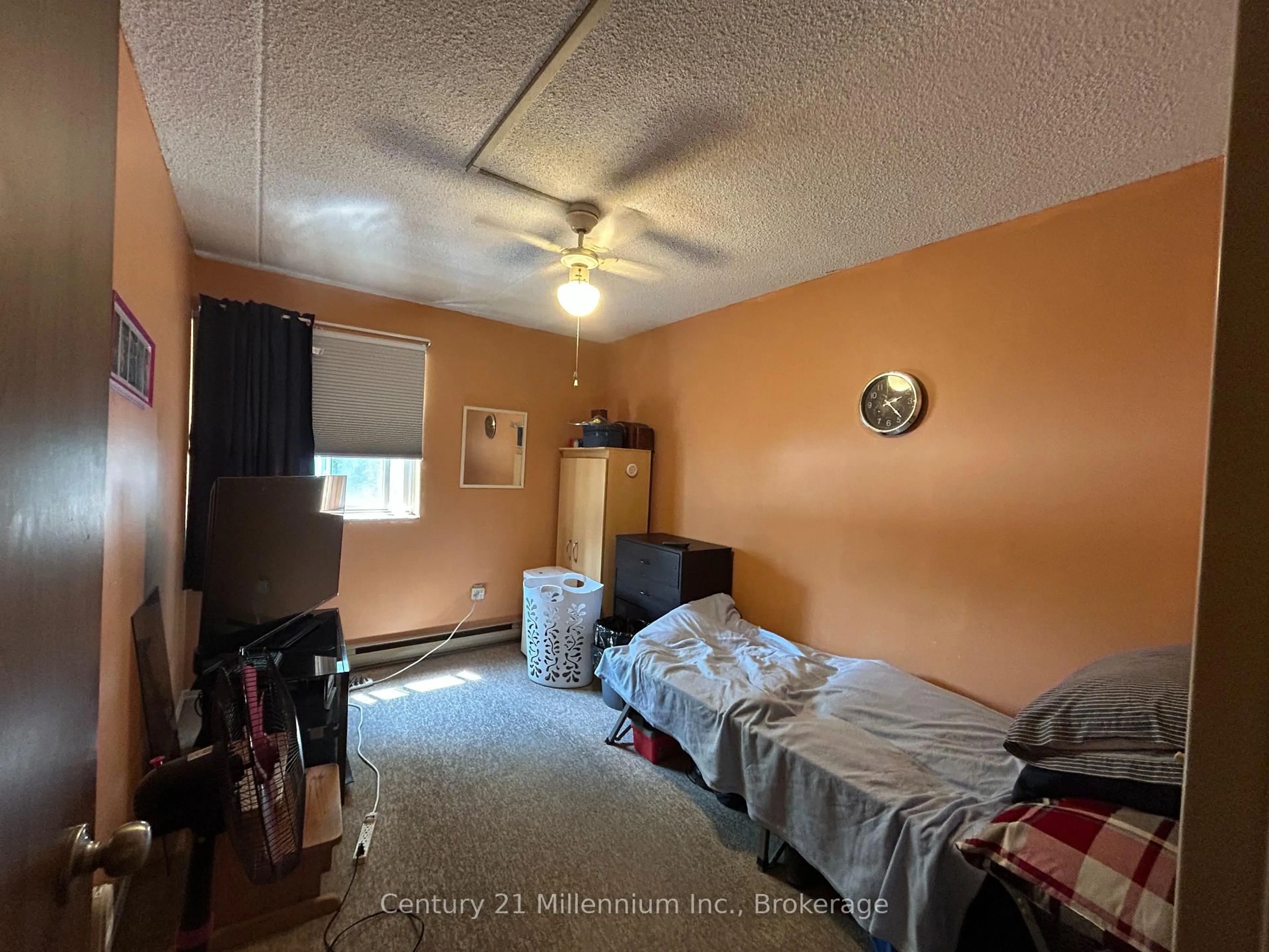 A pic of a room for 460 Ontario St #202, Collingwood Ontario L9Y 4E5