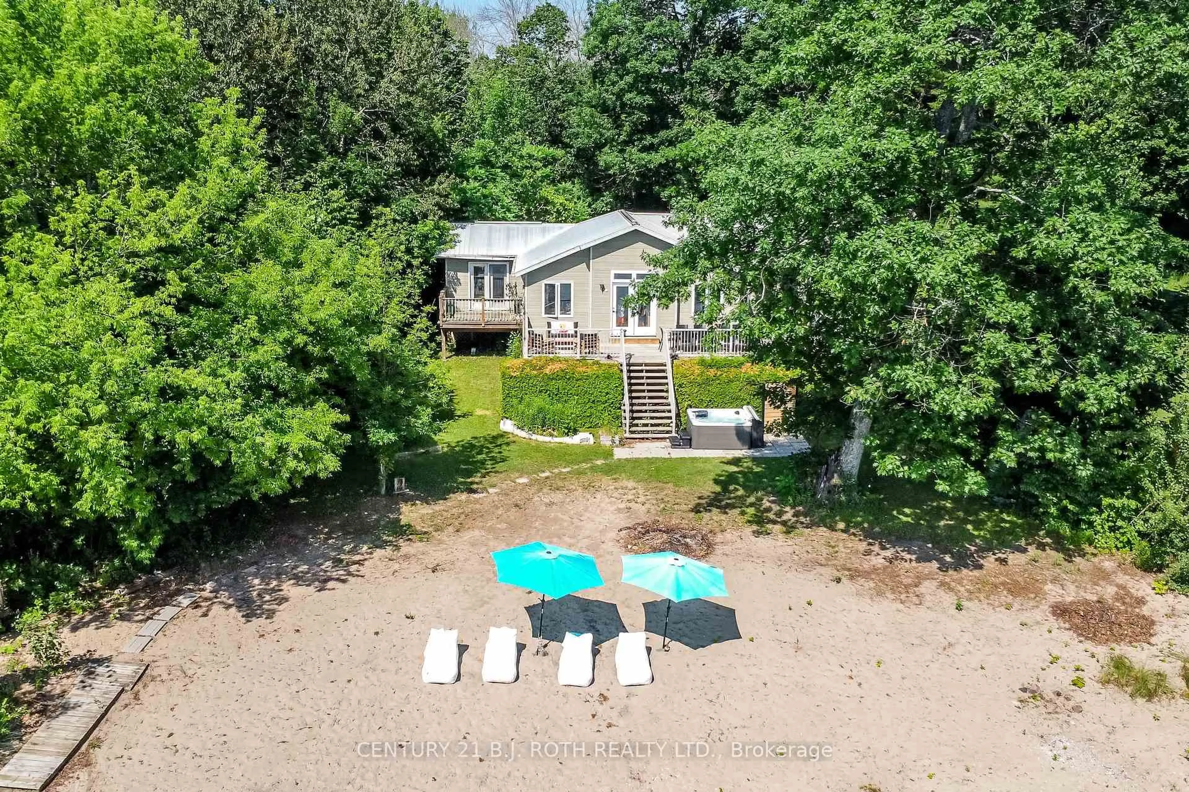 A pic from outside/outdoor area/front of a property/back of a property/a pic from drone, water/lake/river/ocean view for 58 Methodist Island, Tay Ontario L0K 1R0