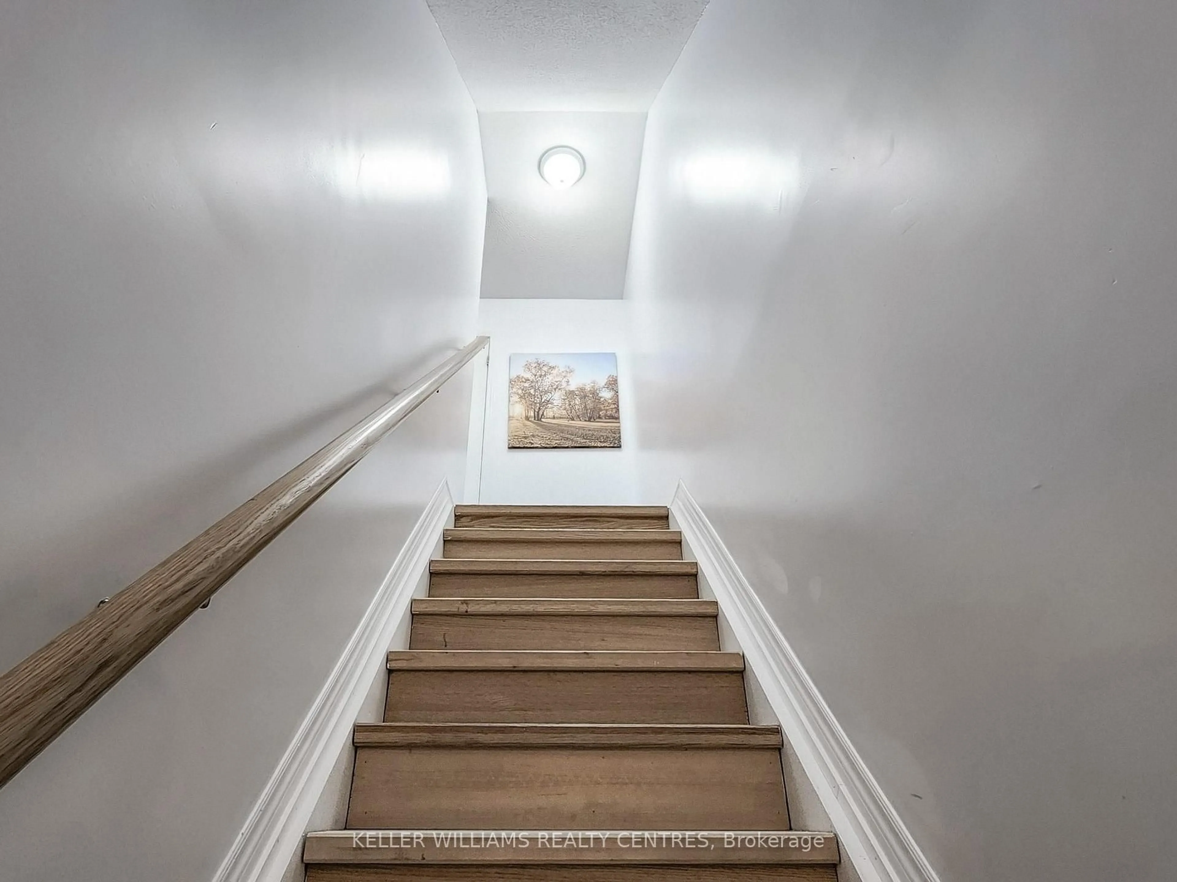 Stairs for 133 Sydenham Wells #7, Barrie Ontario L4M 0H3