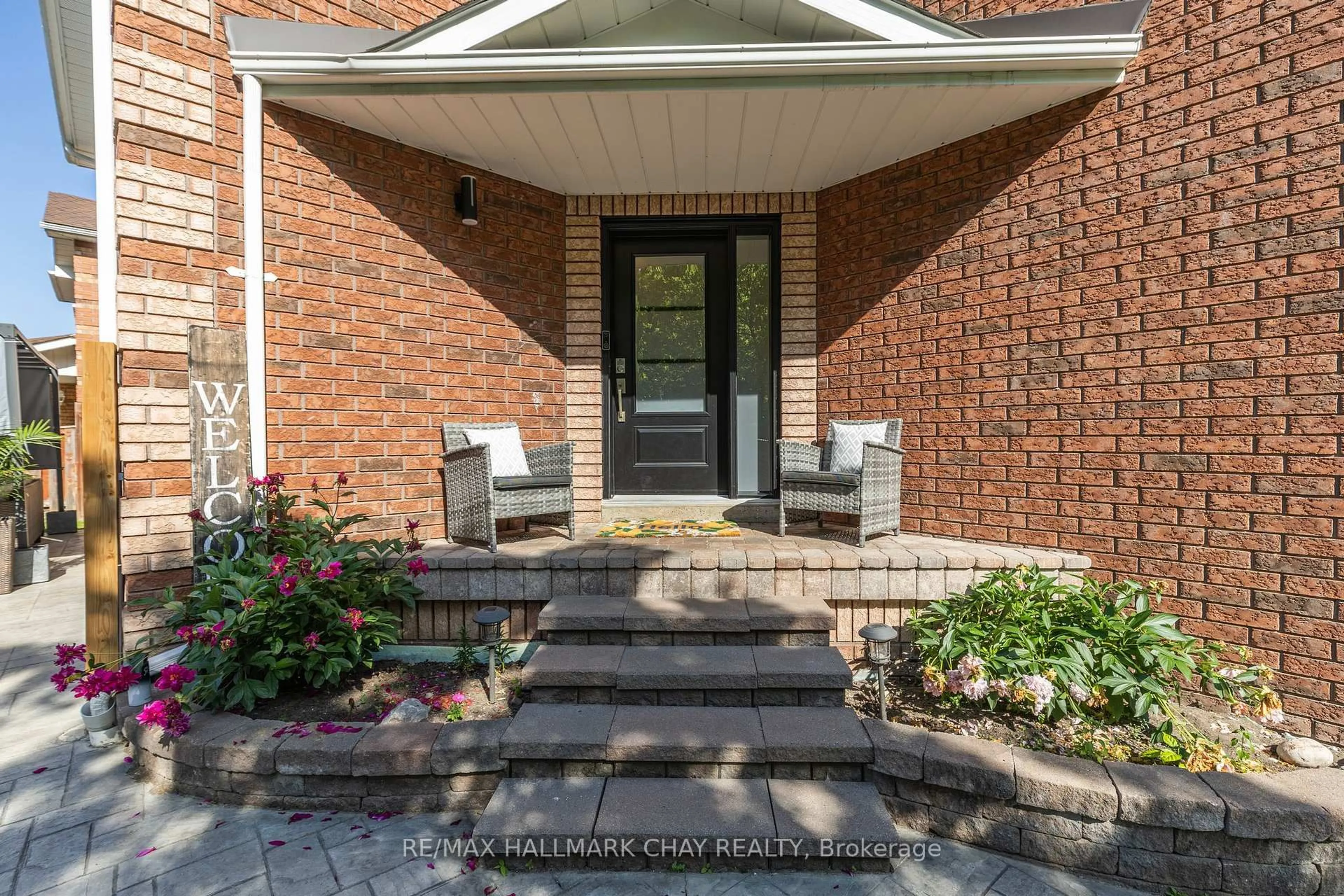 Unknown for 28 Bloom Cres, Barrie Ontario L4N 0S8