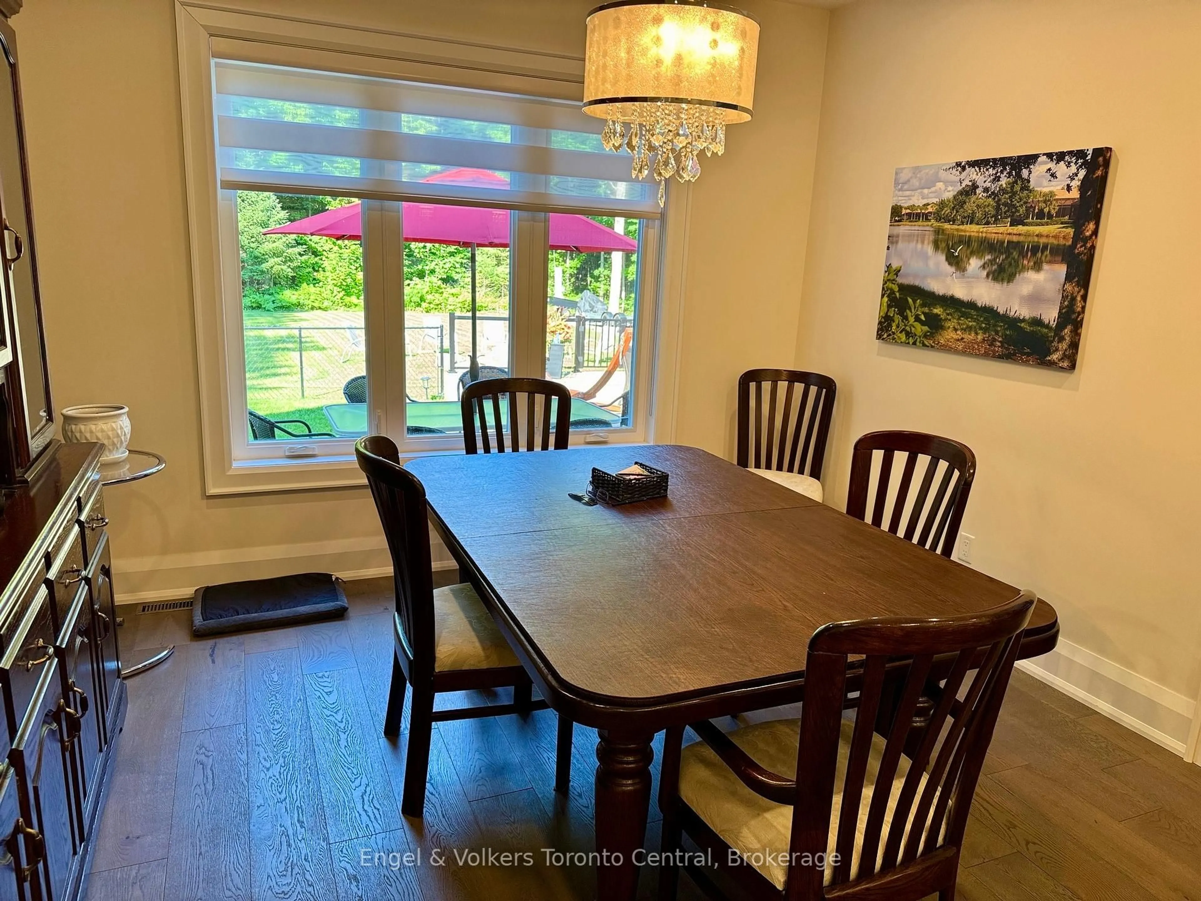 Dining room, wood/laminate floor for 81 Spruce St, Tiny Ontario L0L 1P1