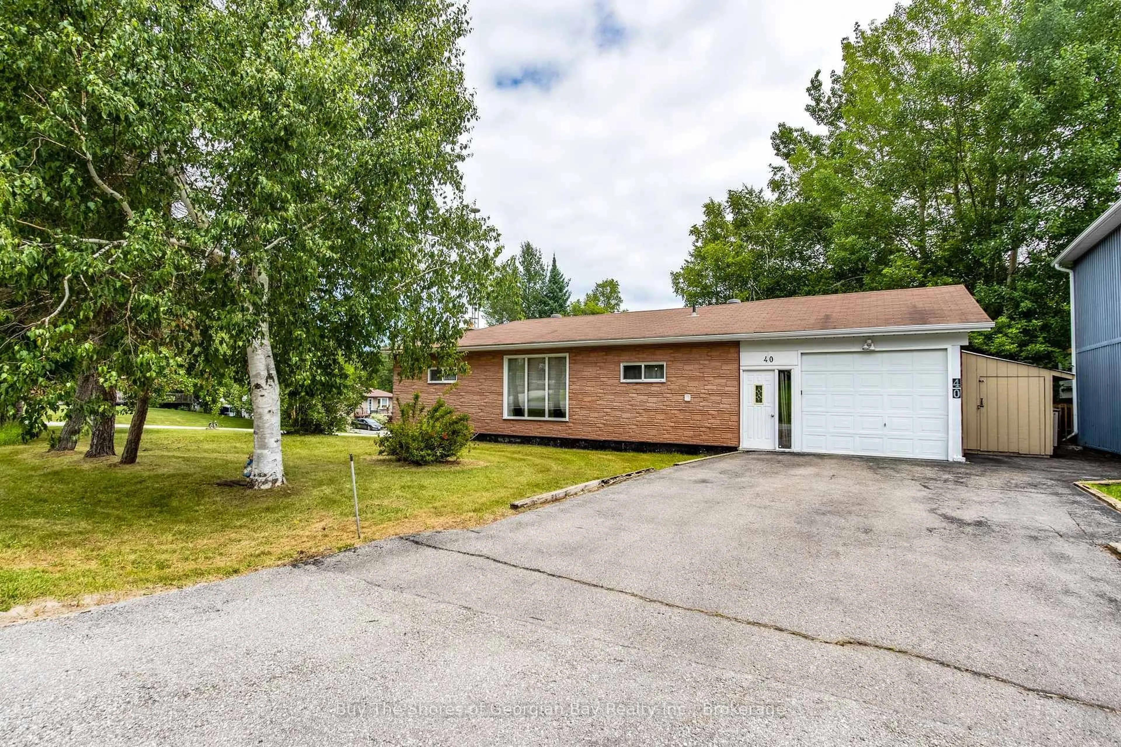 Unknown for 40 Lepage Dr, Penetanguishene Ontario L9M 1R5