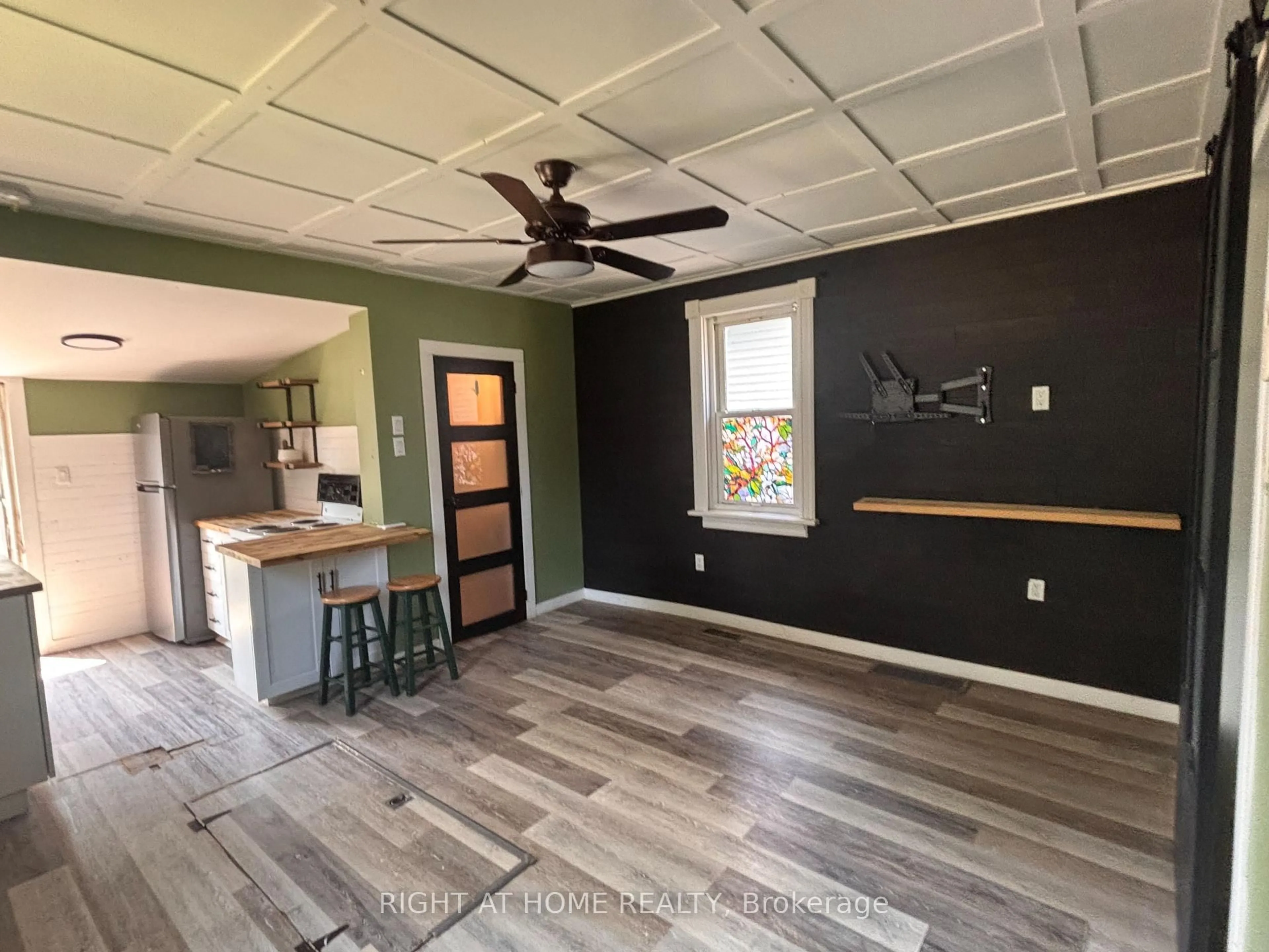 Open concept kitchen, unknown for 365 Horrell Ave, Midland Ontario L4R 2A5