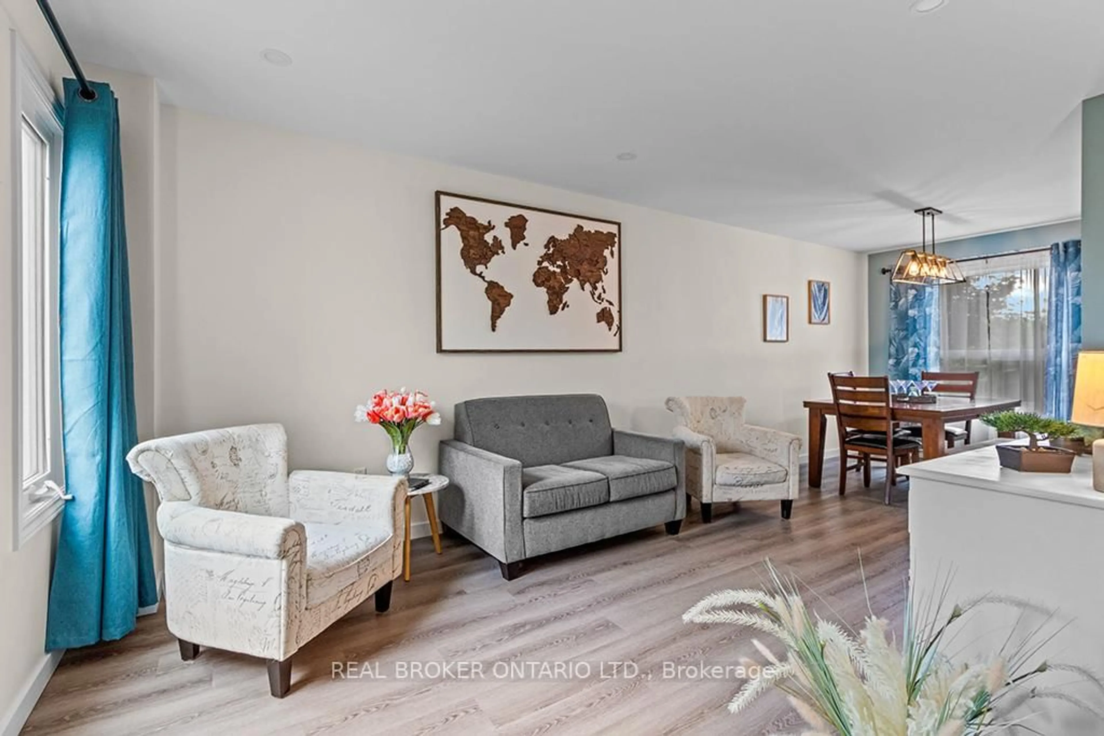 Living room with furniture, unknown for 48 Mcveigh Dr, Barrie Ontario L4N 7E4