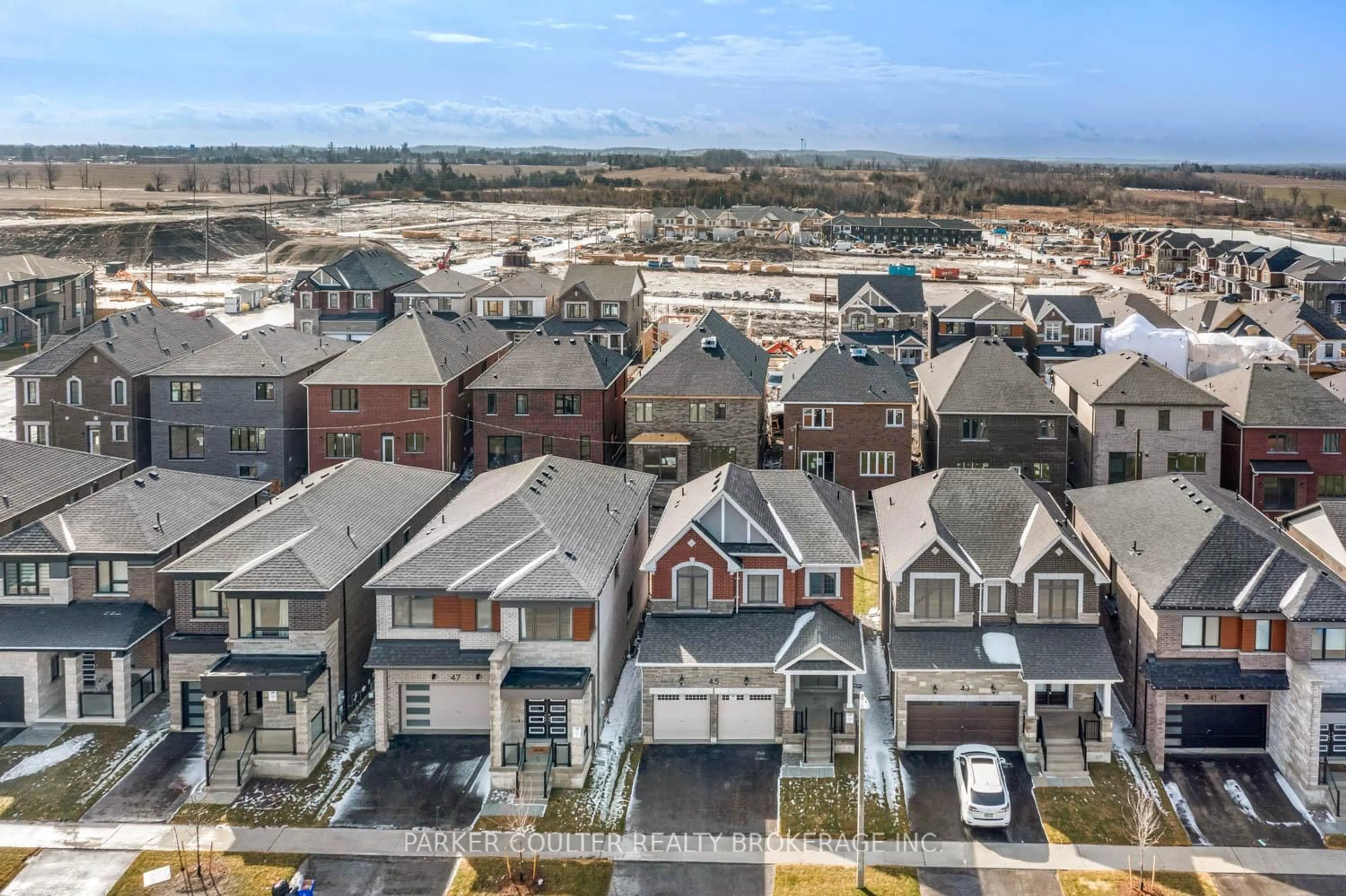 A pic from outside/outdoor area/front of a property/back of a property/a pic from drone, unknown for 45 Mcbride Tr, Barrie Ontario L9J 0Y8