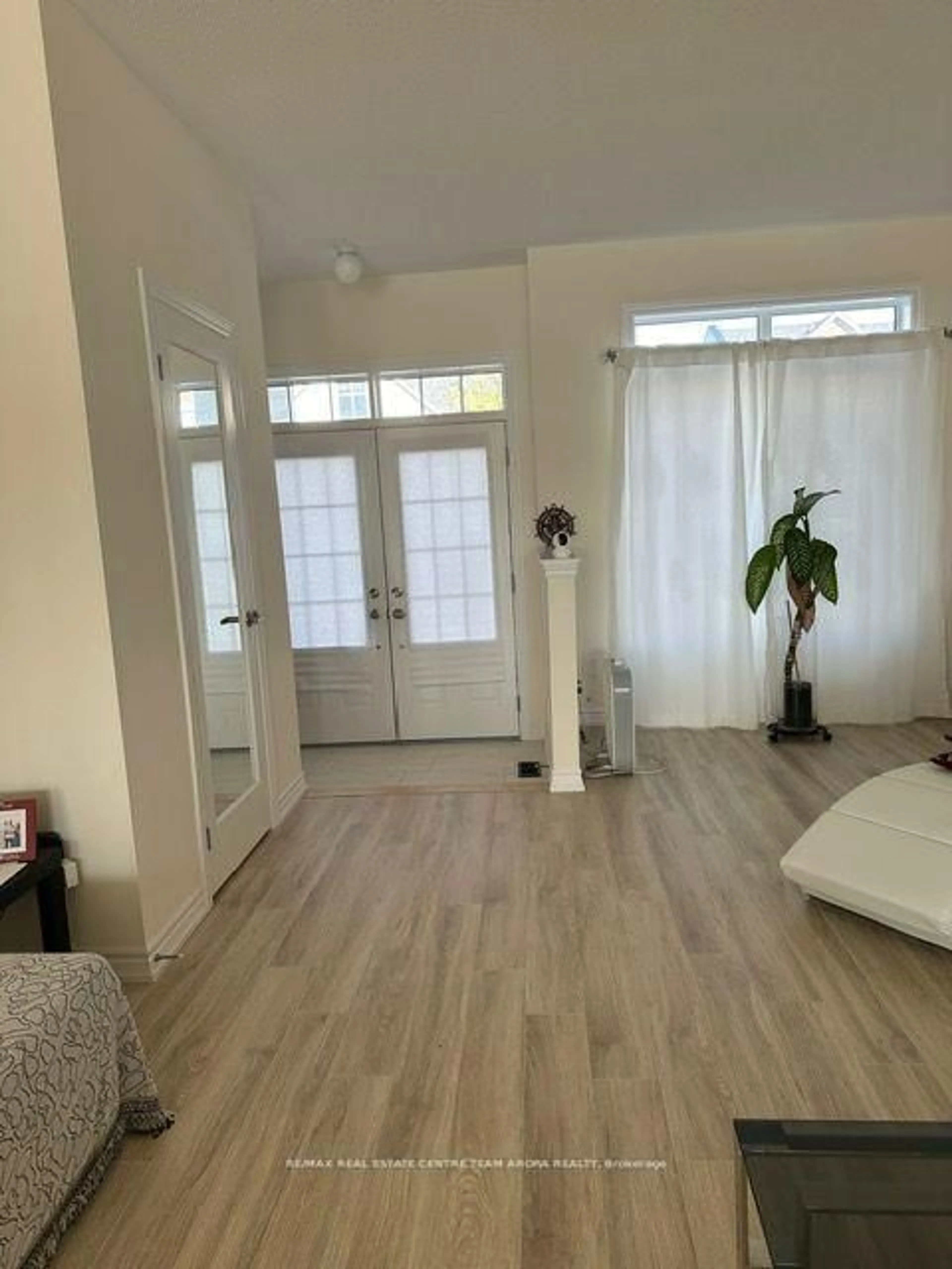 A pic of a room for 27 Bianca Cres, Wasaga Beach Ontario L9Z 0H6