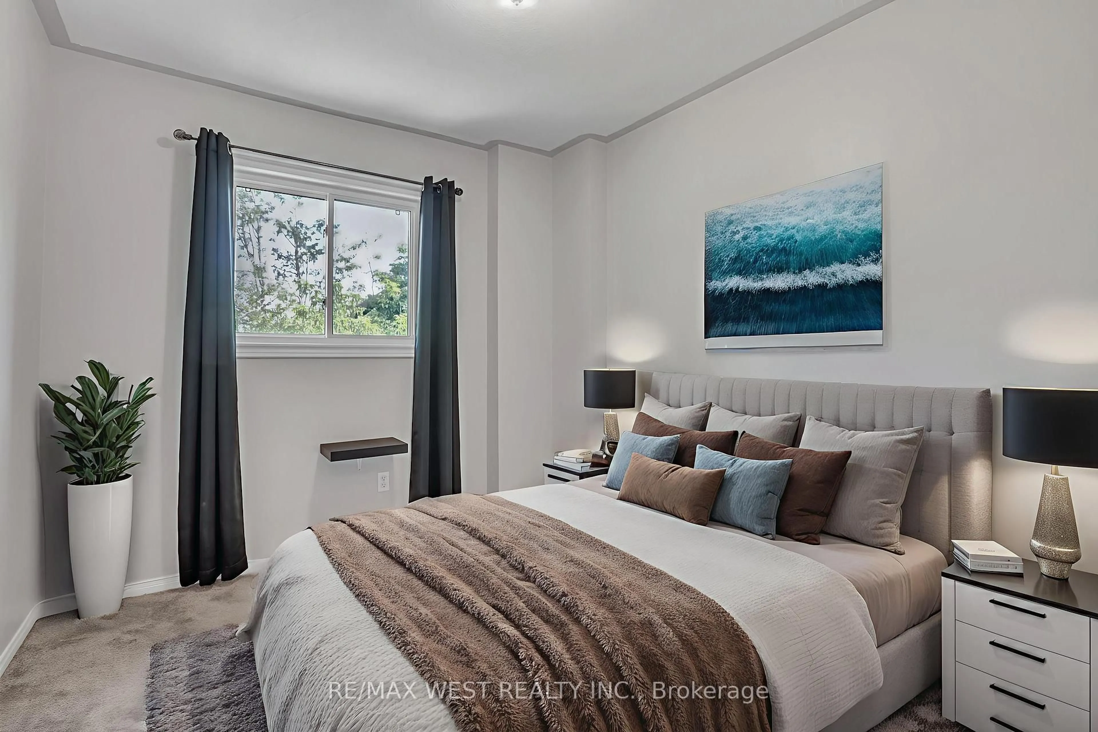 Bedroom with bed, unknown for 531 High St #13, Orillia Ontario L3V 4X9