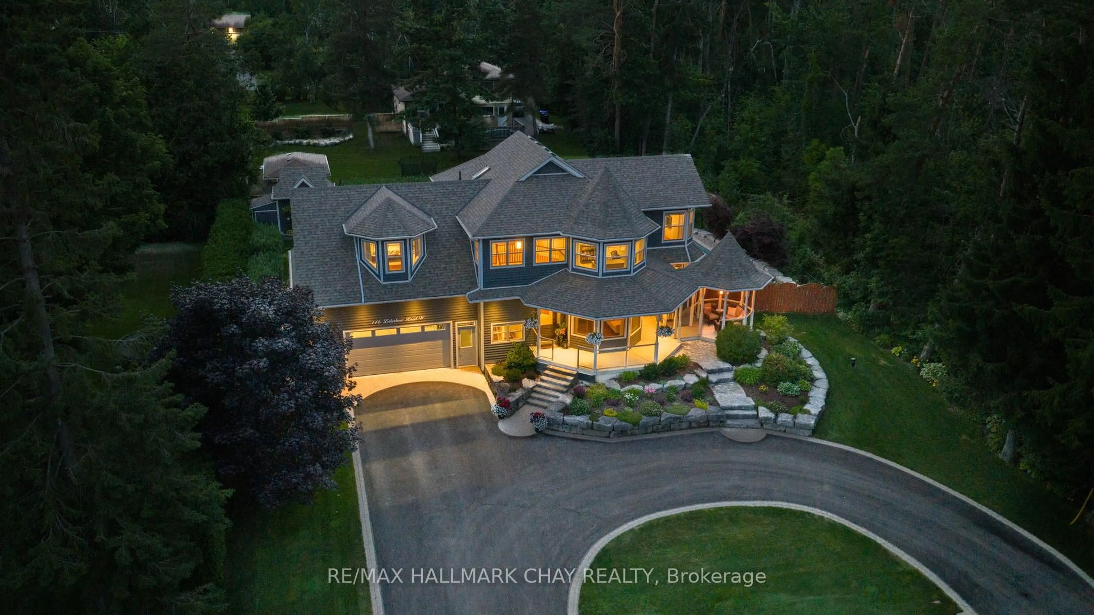 A pic from outside/outdoor area/front of a property/back of a property/a pic from drone, unknown for 146 LAKESHORE Rd, Oro-Medonte Ontario L0L 2E0