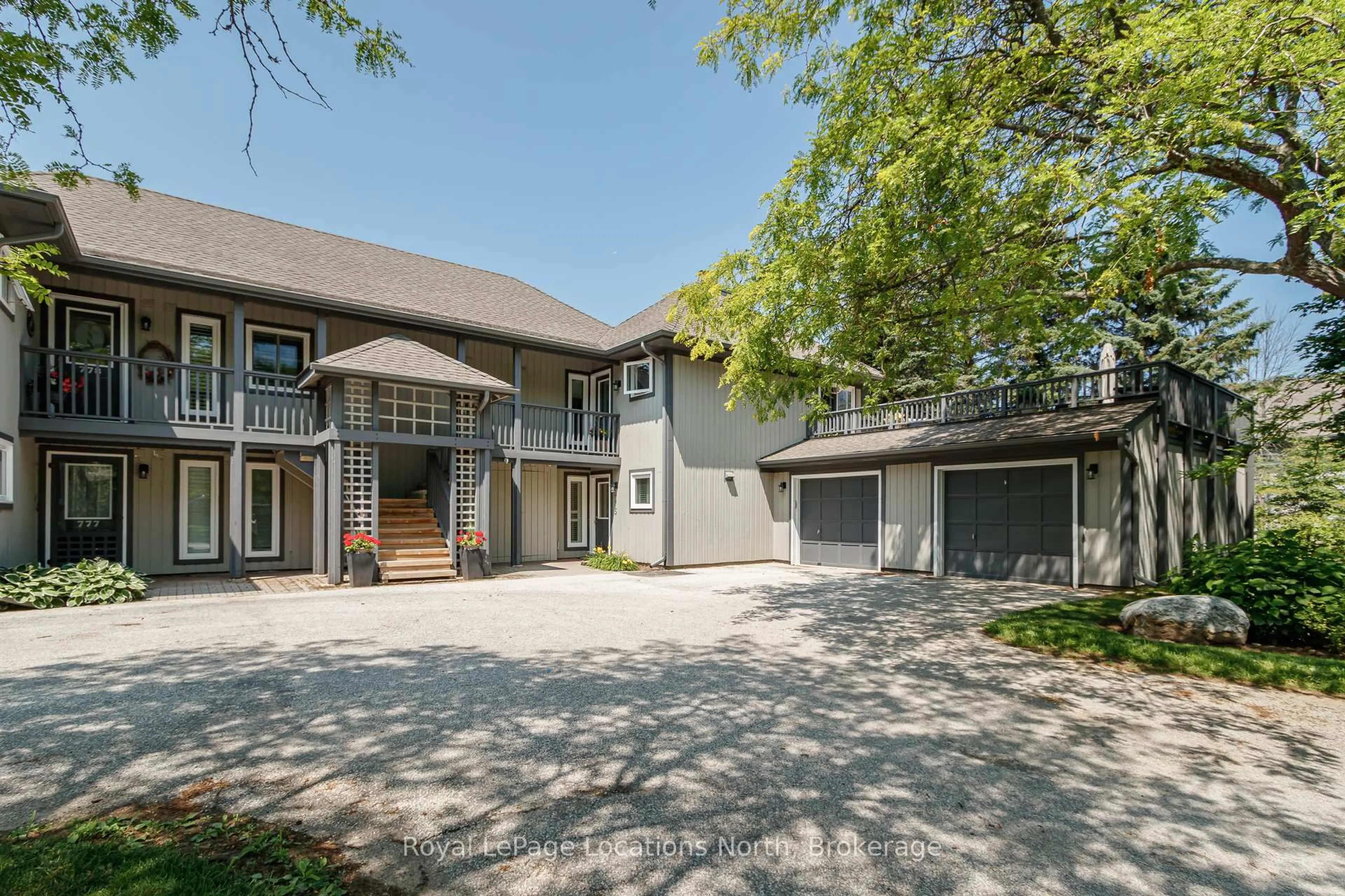 A pic from outside/outdoor area/front of a property/back of a property/a pic from drone, street for 775 Johnston Park Ave, Collingwood Ontario L9Y 5C7