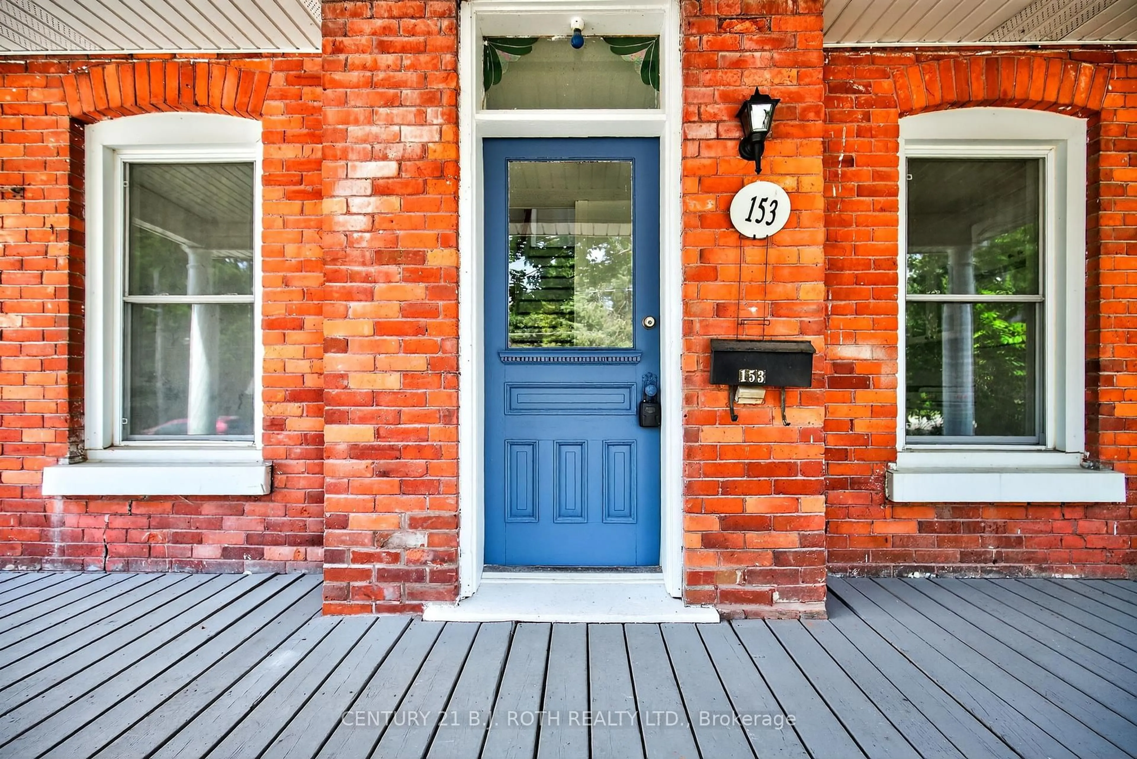 Home with brick exterior material, street for 153 Laclie St, Orillia Ontario L3V 4N1