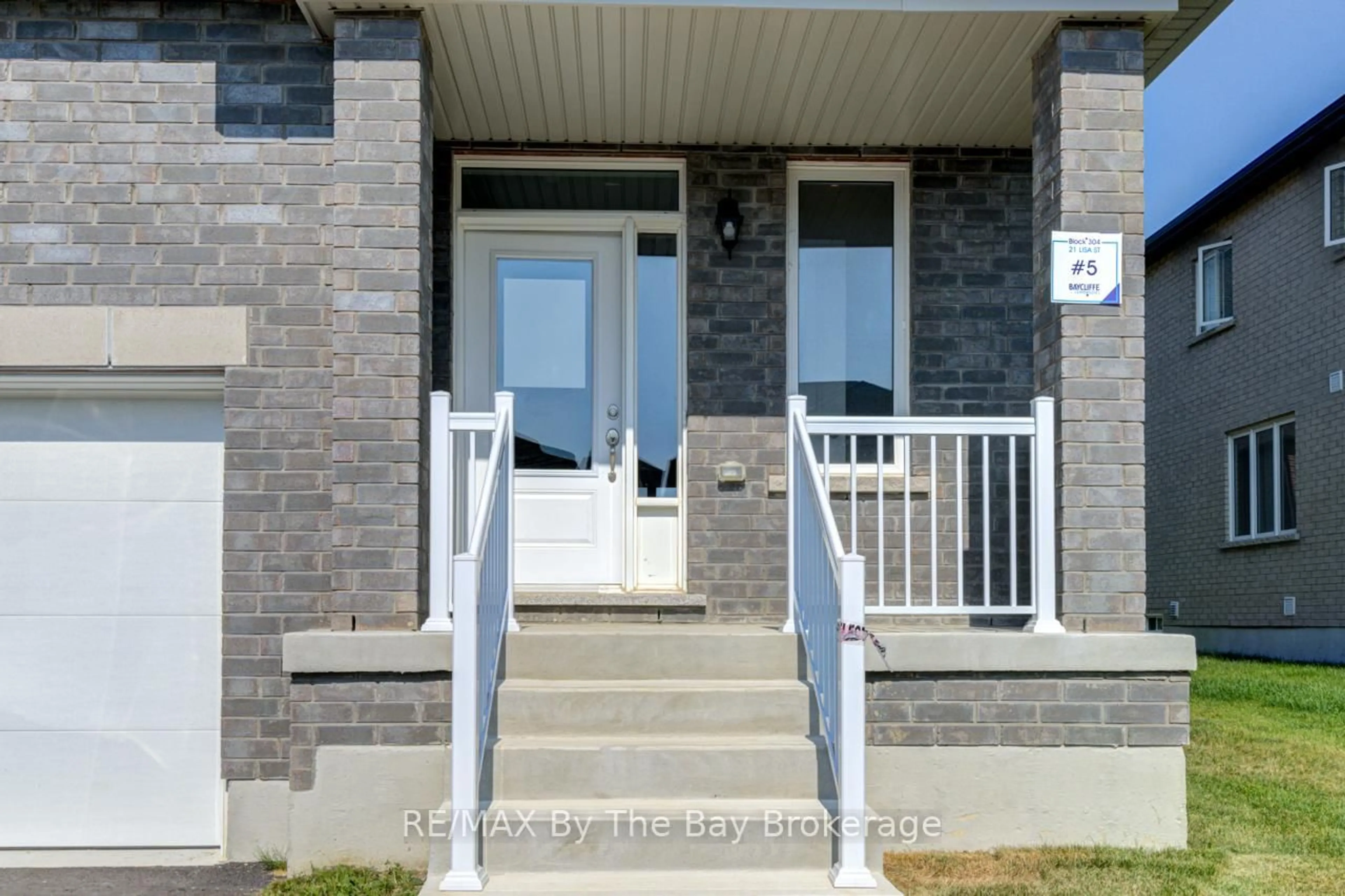 Unknown for 21 Lisa St, Wasaga Beach Ontario L9Z 1J9